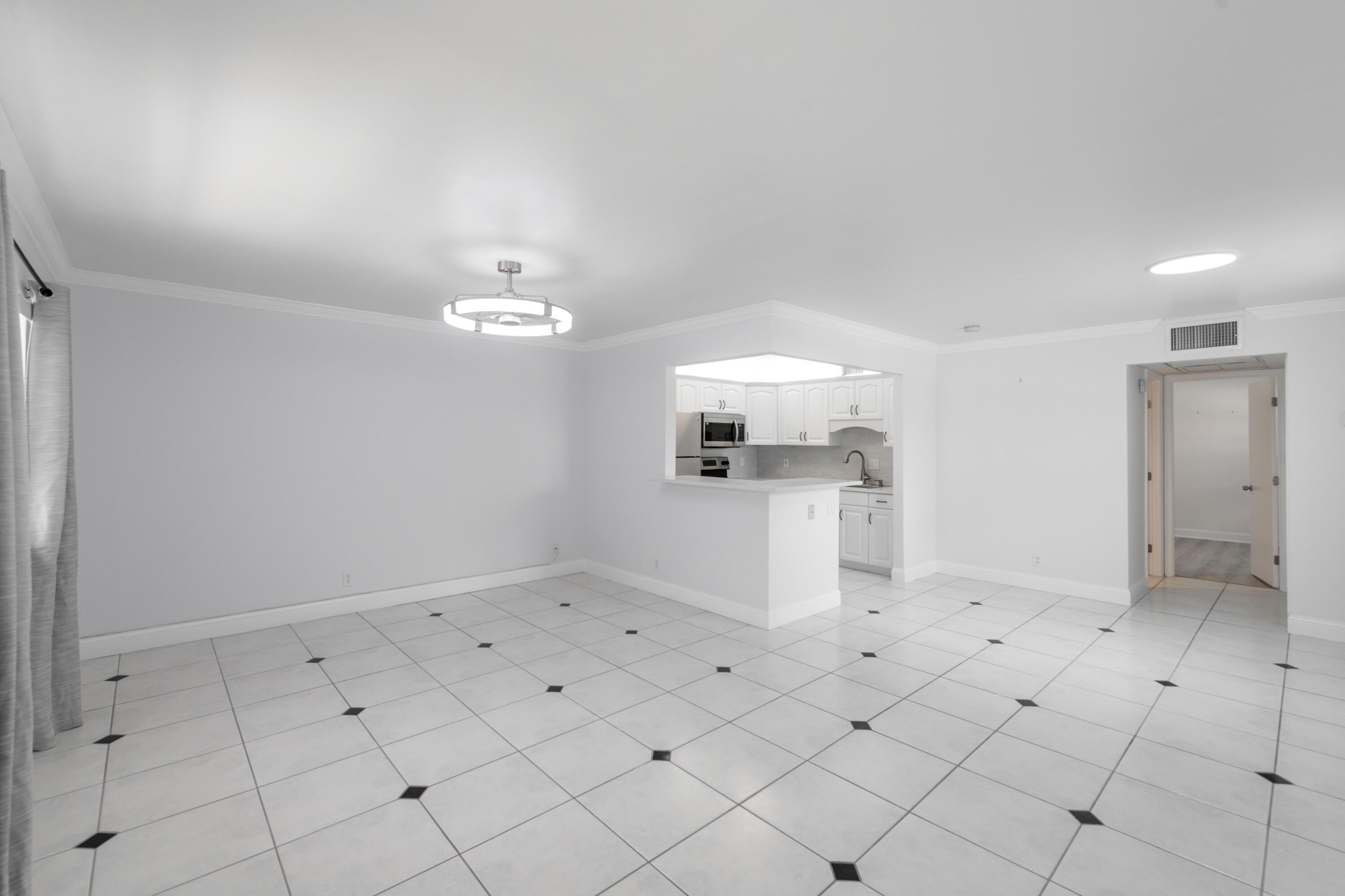 190 Saxony D Circle, Delray Beach, FL 33446, Delray Beach - Photo 3