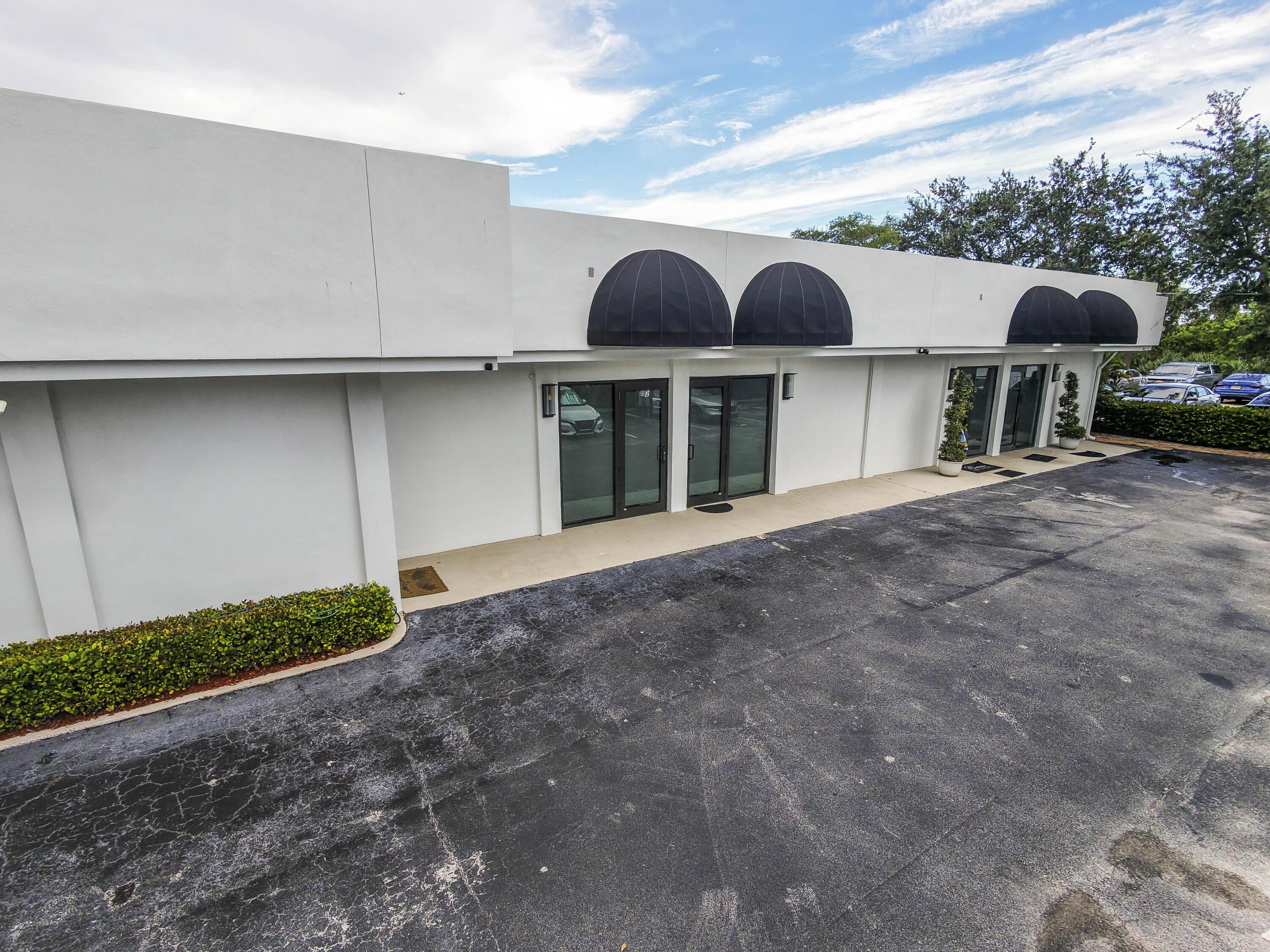 517 Northlake Boulevard 2, North Palm Beach, FL 33408, North Palm Beach - Photo 2