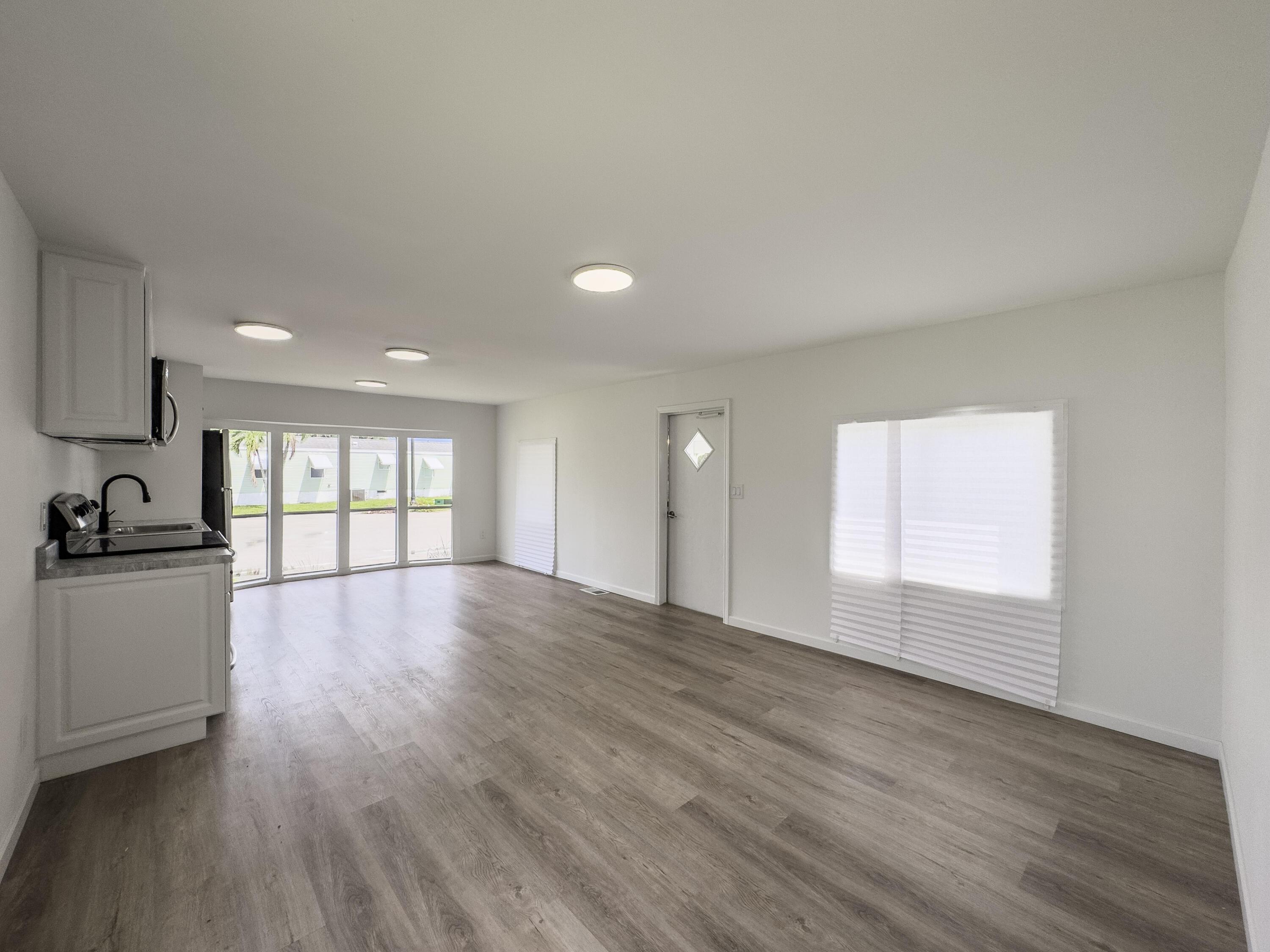 4022 68th Street N 826, Riviera Beach, FL 33404, Riviera Beach - Photo 4