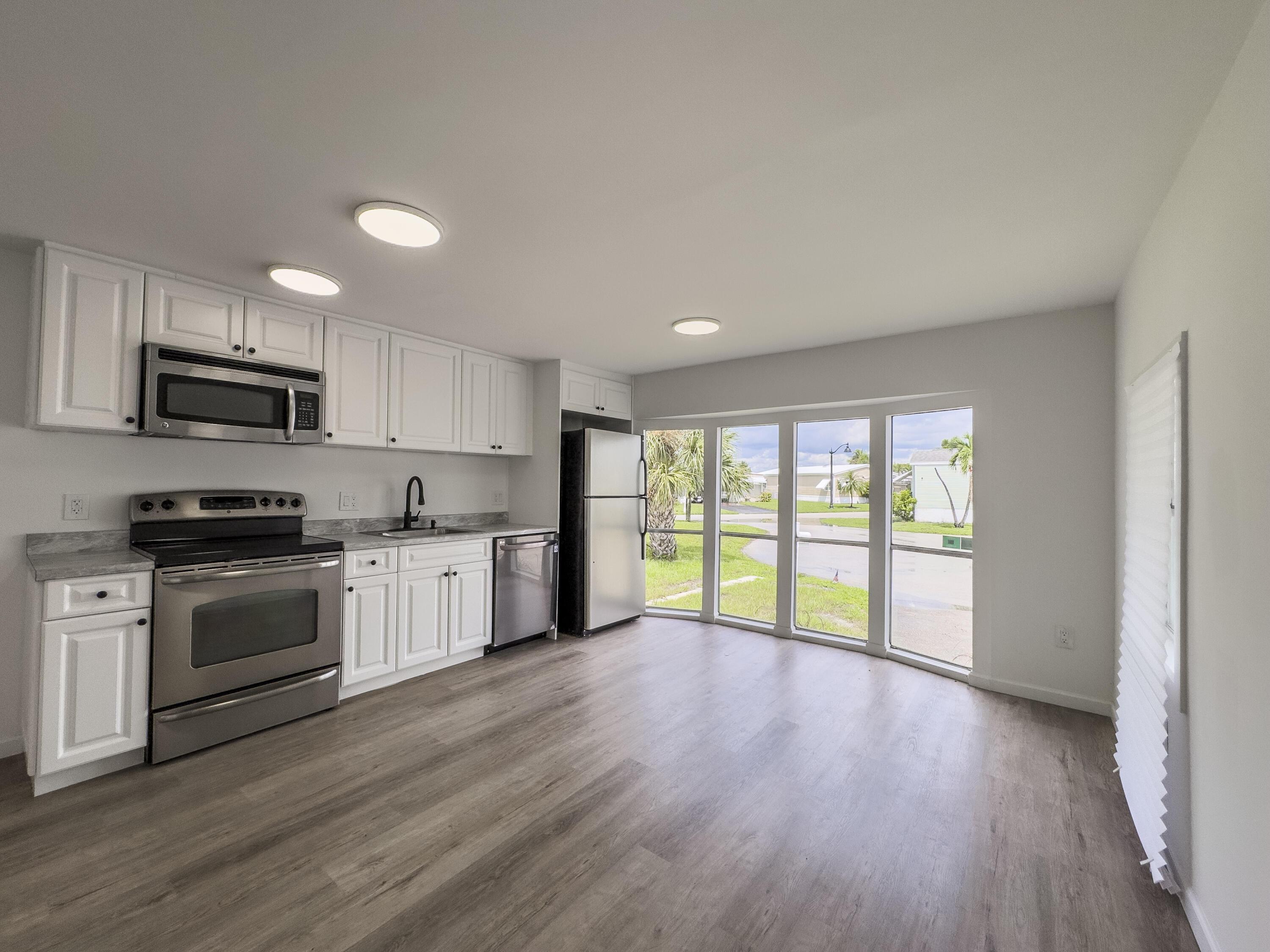 4022 68th Street N 826, Riviera Beach, FL 33404, Riviera Beach - Photo 5
