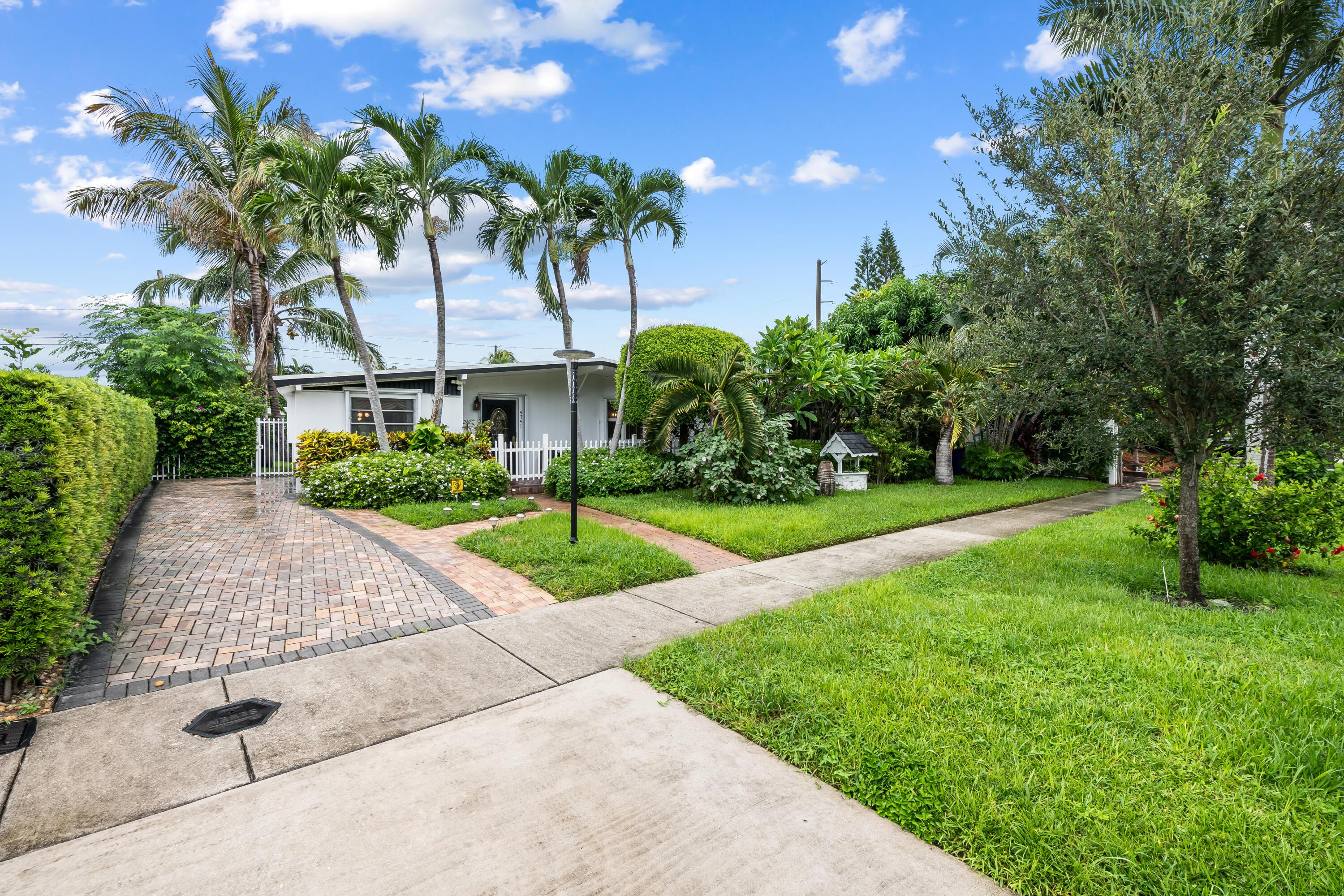 4741 NE 15TH Avenue, Pompano Beach, FL 33064, Pompano Beach - Photo 4