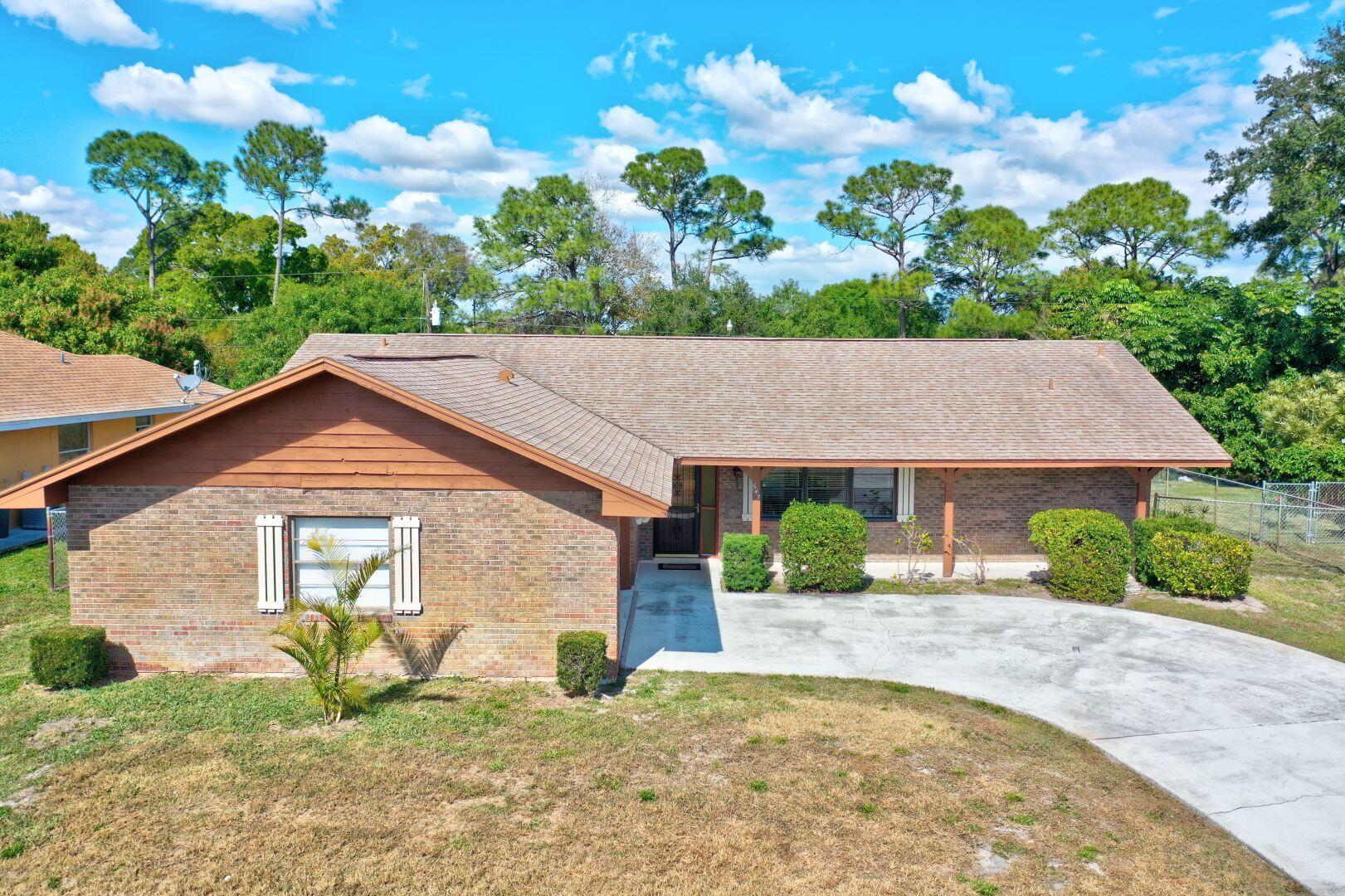 543 SE GREENWAY Terrace, Port St. Lucie, FL 34983, Port St. Lucie - Photo 2