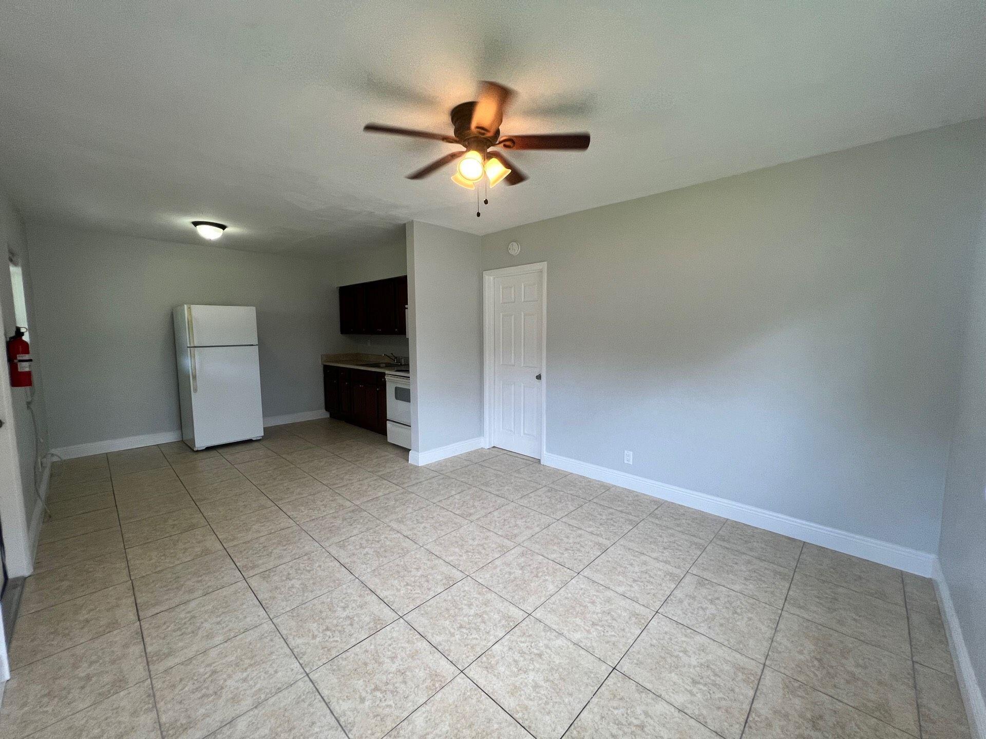 4820 Maine Street 4, Lake Worth, FL 33461, Lake Worth - Photo 3