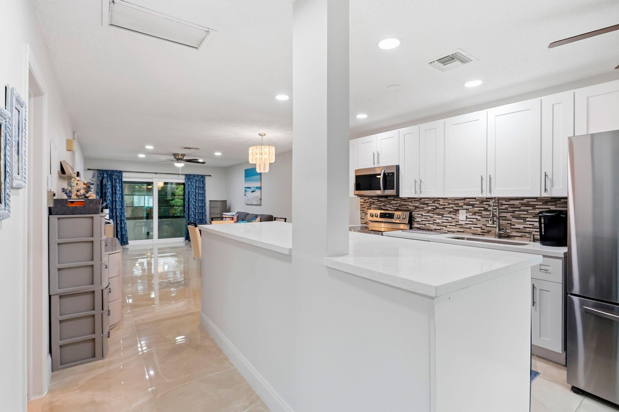 13984 VIA FLORA C, Delray Beach, FL 33484, Delray Beach - Photo 3