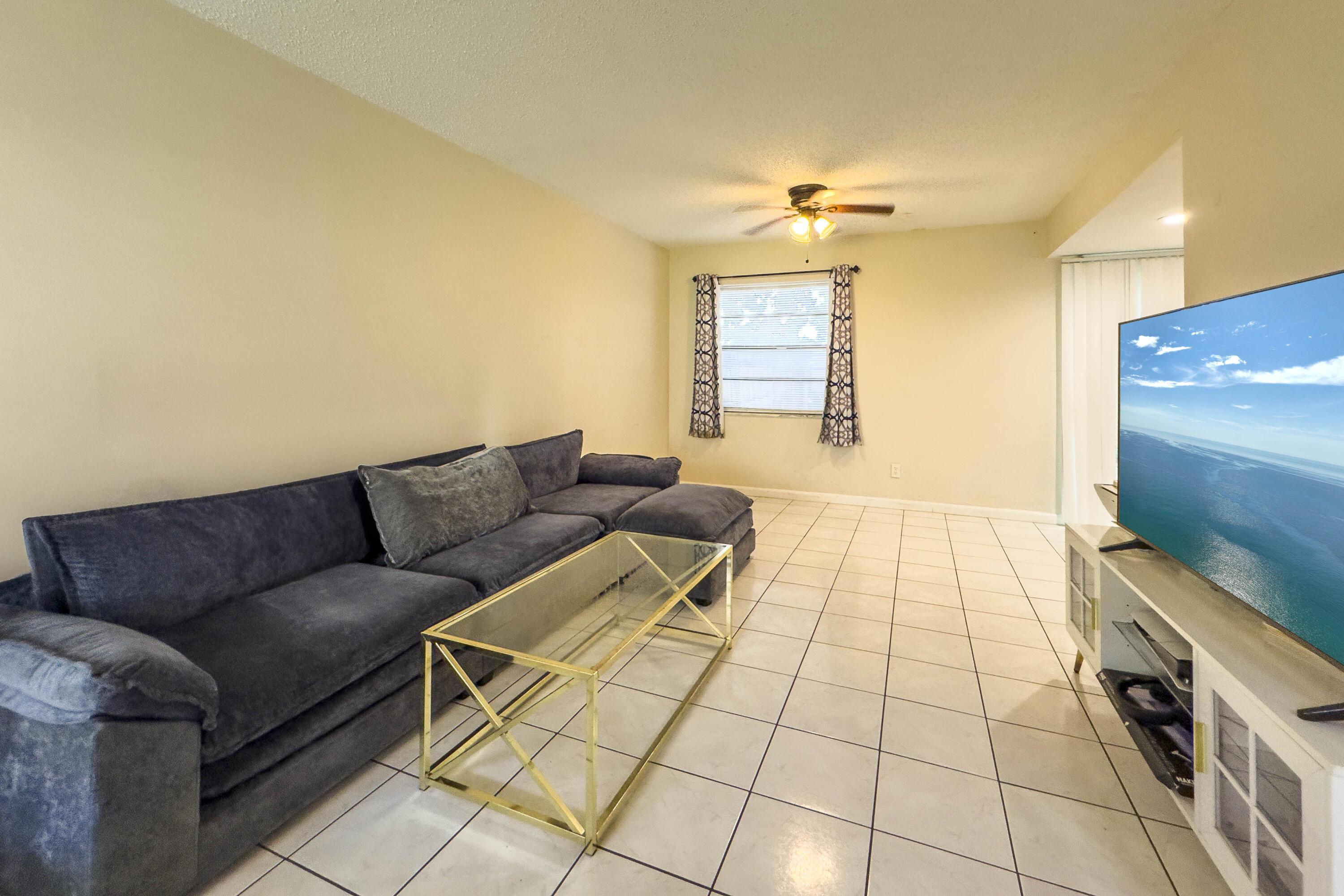 4330 Lilac Street K, Palm Beach Gardens, FL 33410, Palm Beach Gardens - Photo 2