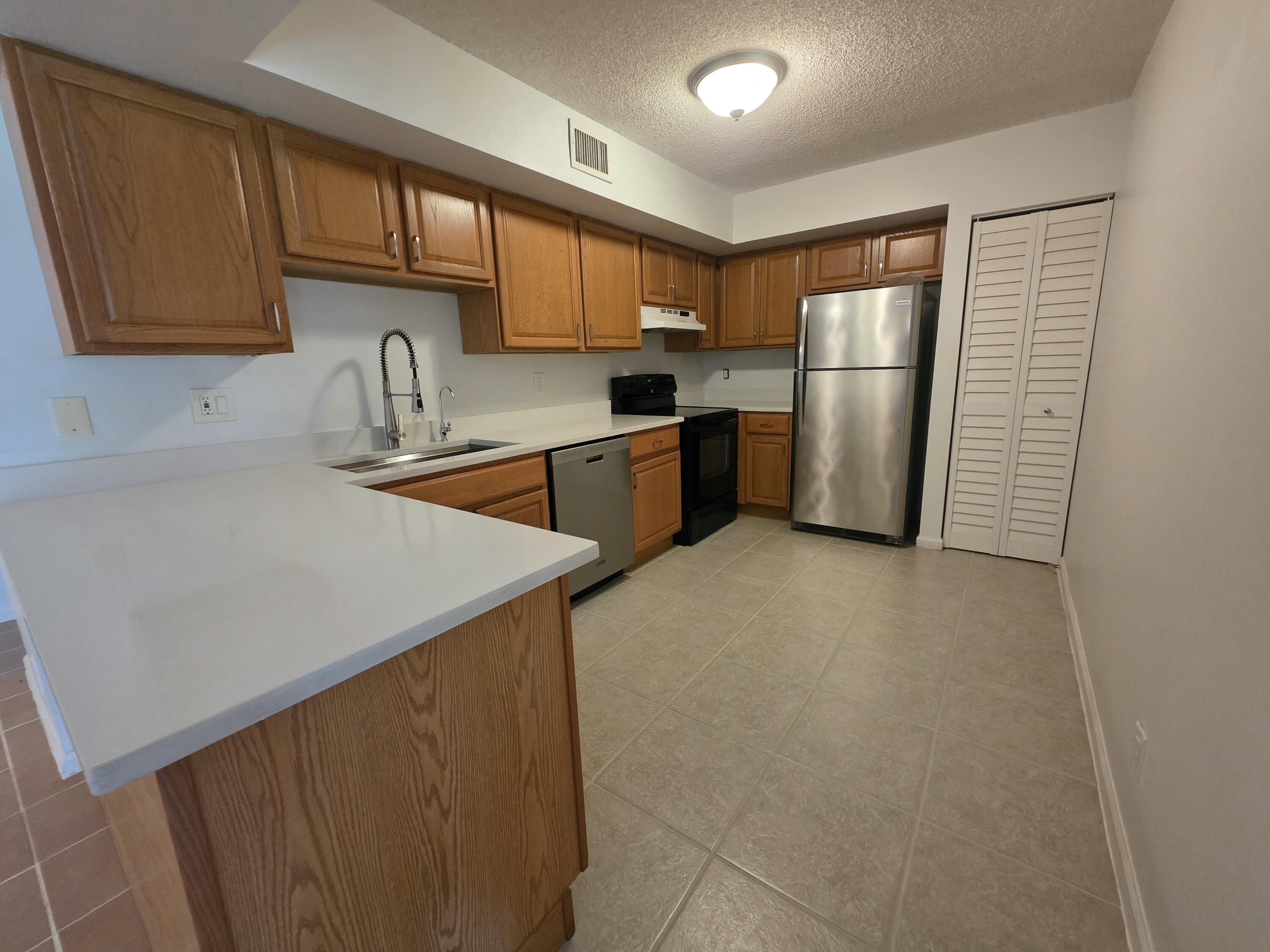 3300 Jaywood Terrace 1160, Boca Raton, FL 33431, Boca Raton - Photo 5