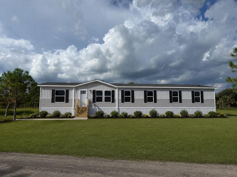 16117 NW 284TH Street, Okeechobee, FL 34972, Okeechobee