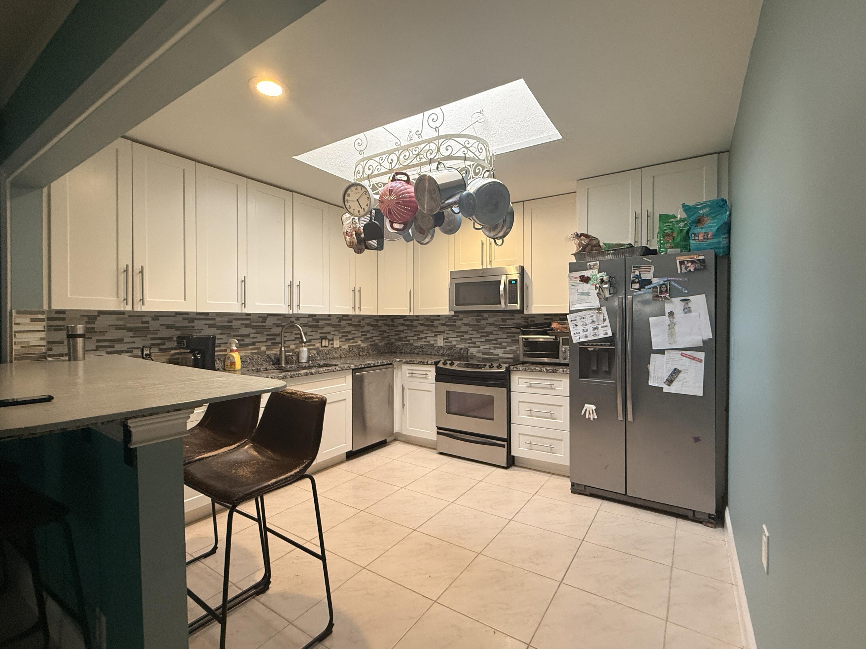 520 NW 7TH Street, Boynton Beach, FL 33426, Boynton Beach - Photo 2