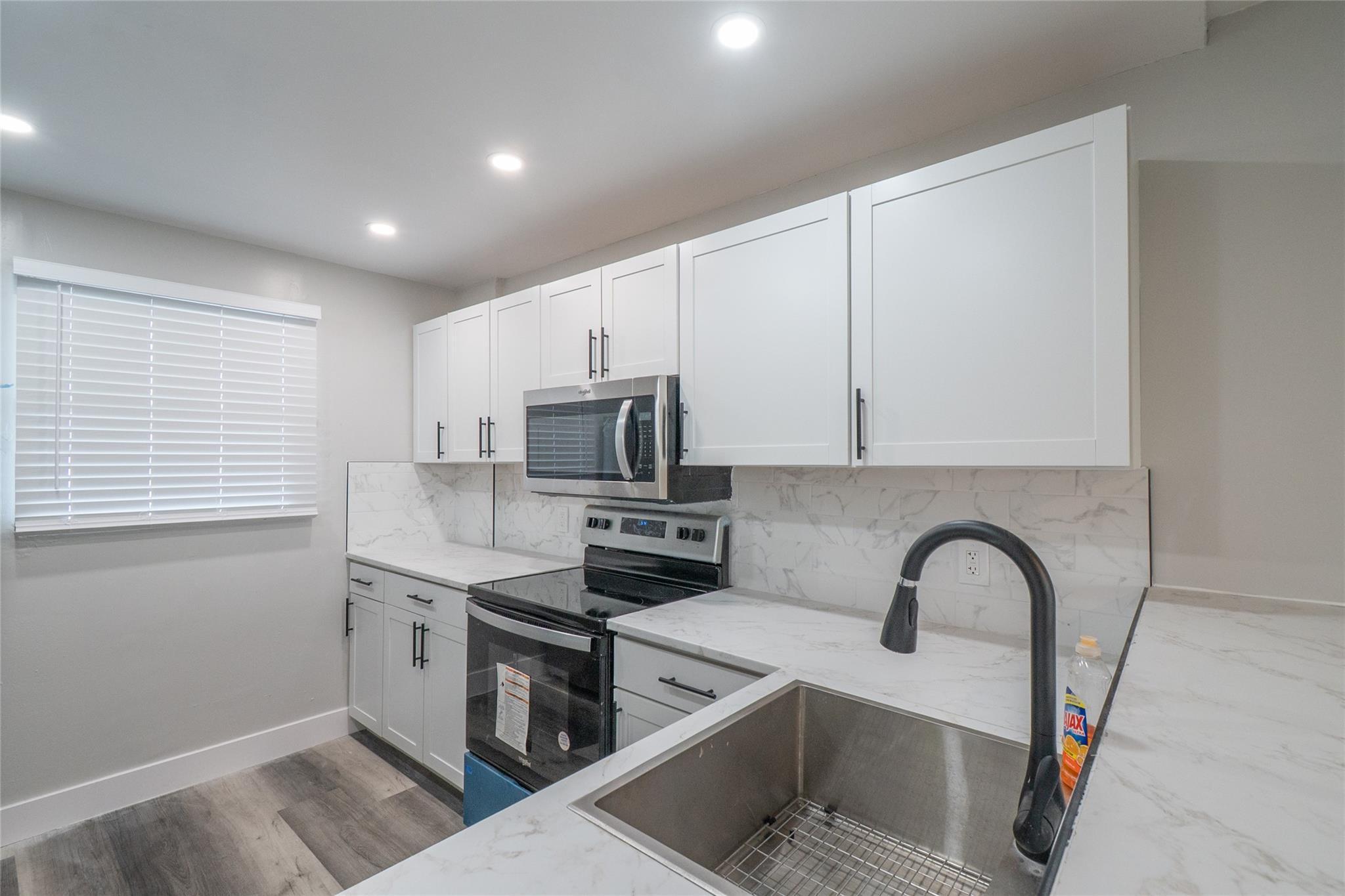 119 ROYAL PARK Drive 4H, Oakland Park, FL 33309, Oakland Park - Photo 3