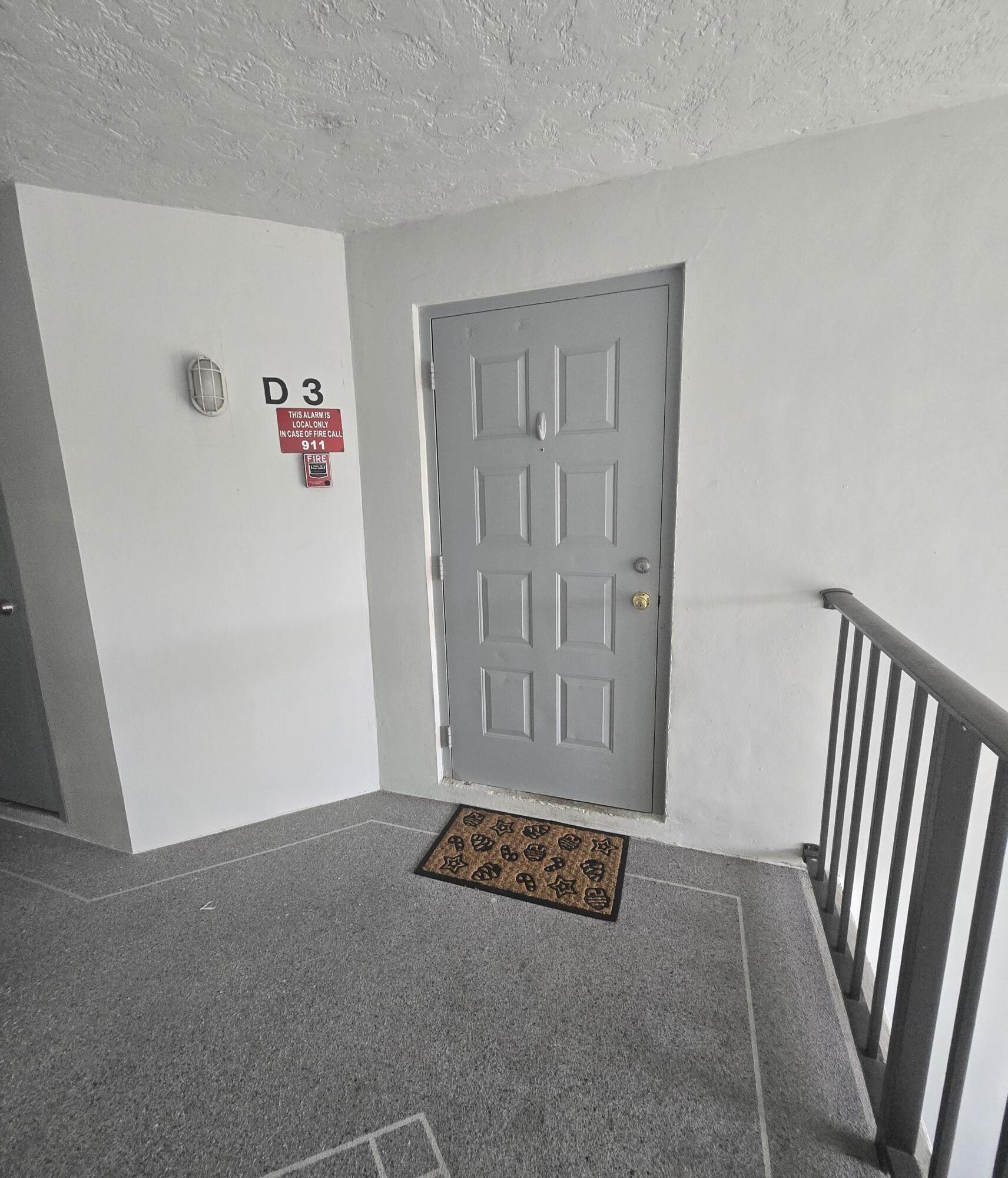 1009 Green Pine Boulevard D3, West Palm Beach, FL 33409, West Palm Beach - Photo 2