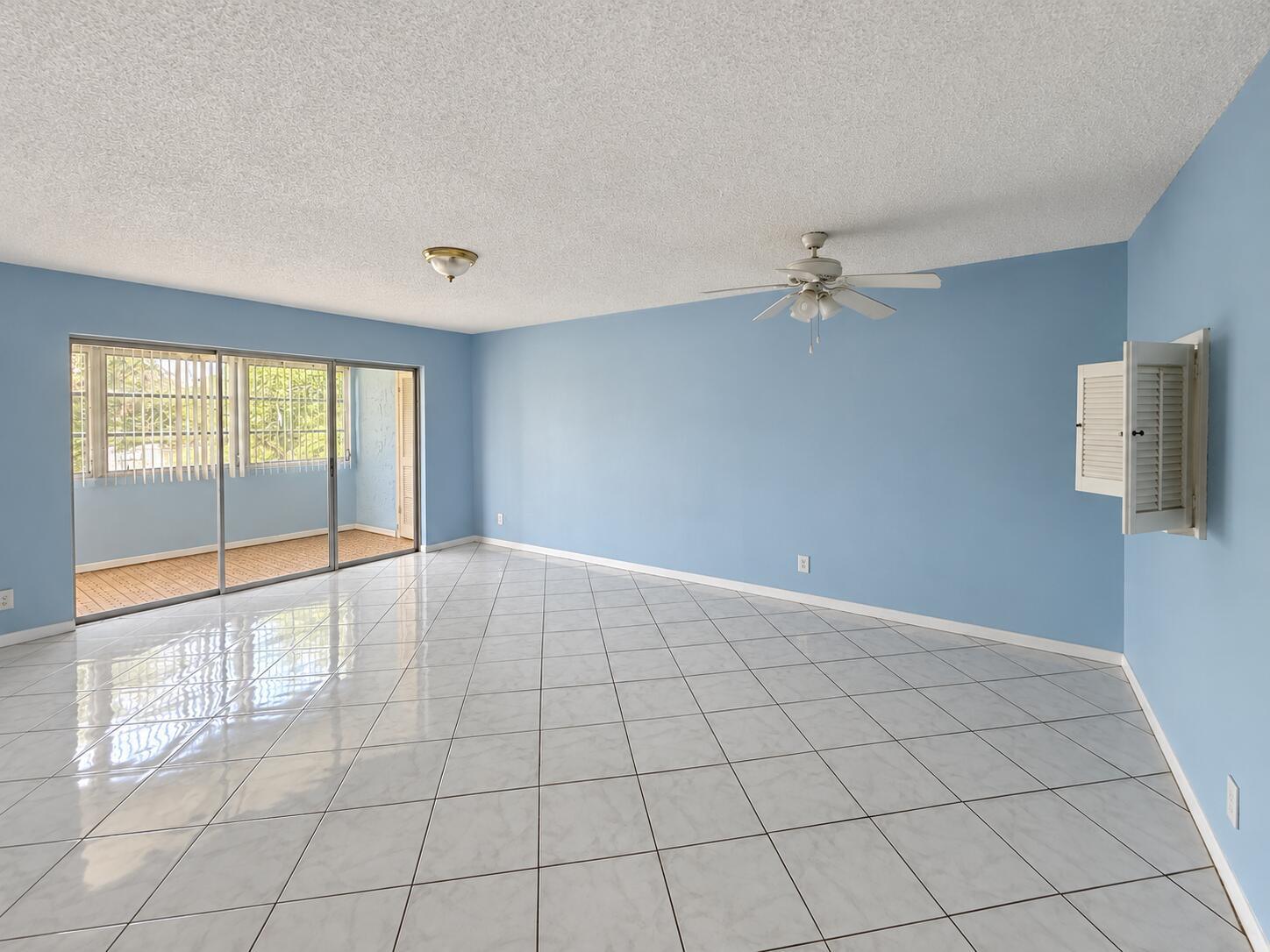 729 LORI Drive 202, Palm Springs, FL 33461, Palm Springs - Photo 4