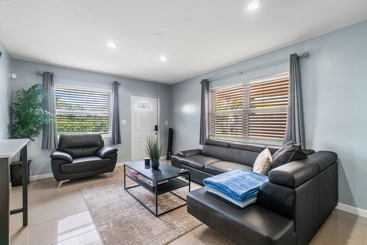 1114 S M Street, Lake Worth Beach, FL 33460, Lake Worth Beach - Photo 5