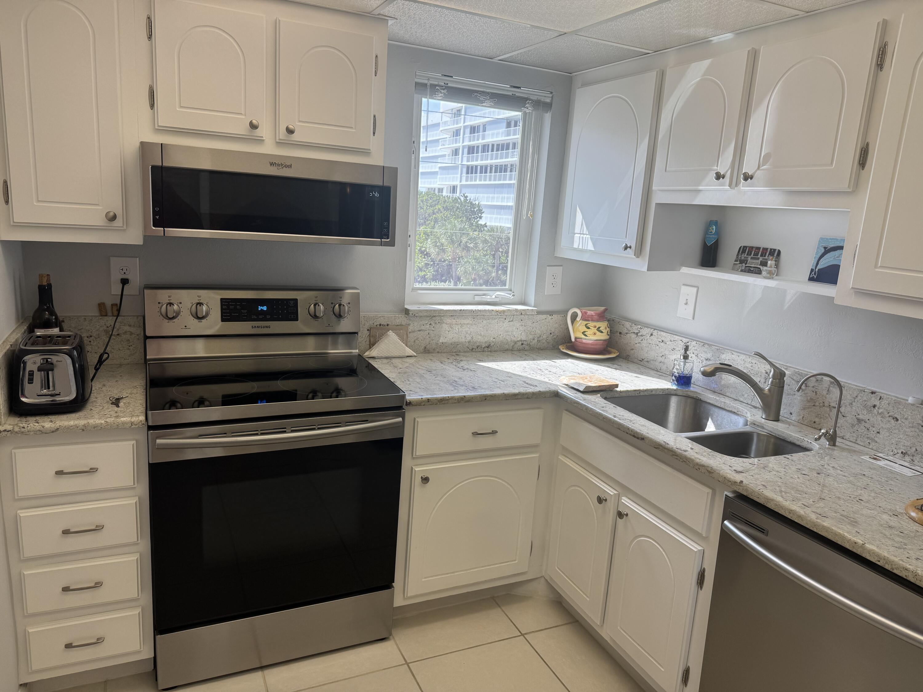 3215 S Ocean Boulevard S 202, Highland Beach, FL 33487, Highland Beach - Photo 3