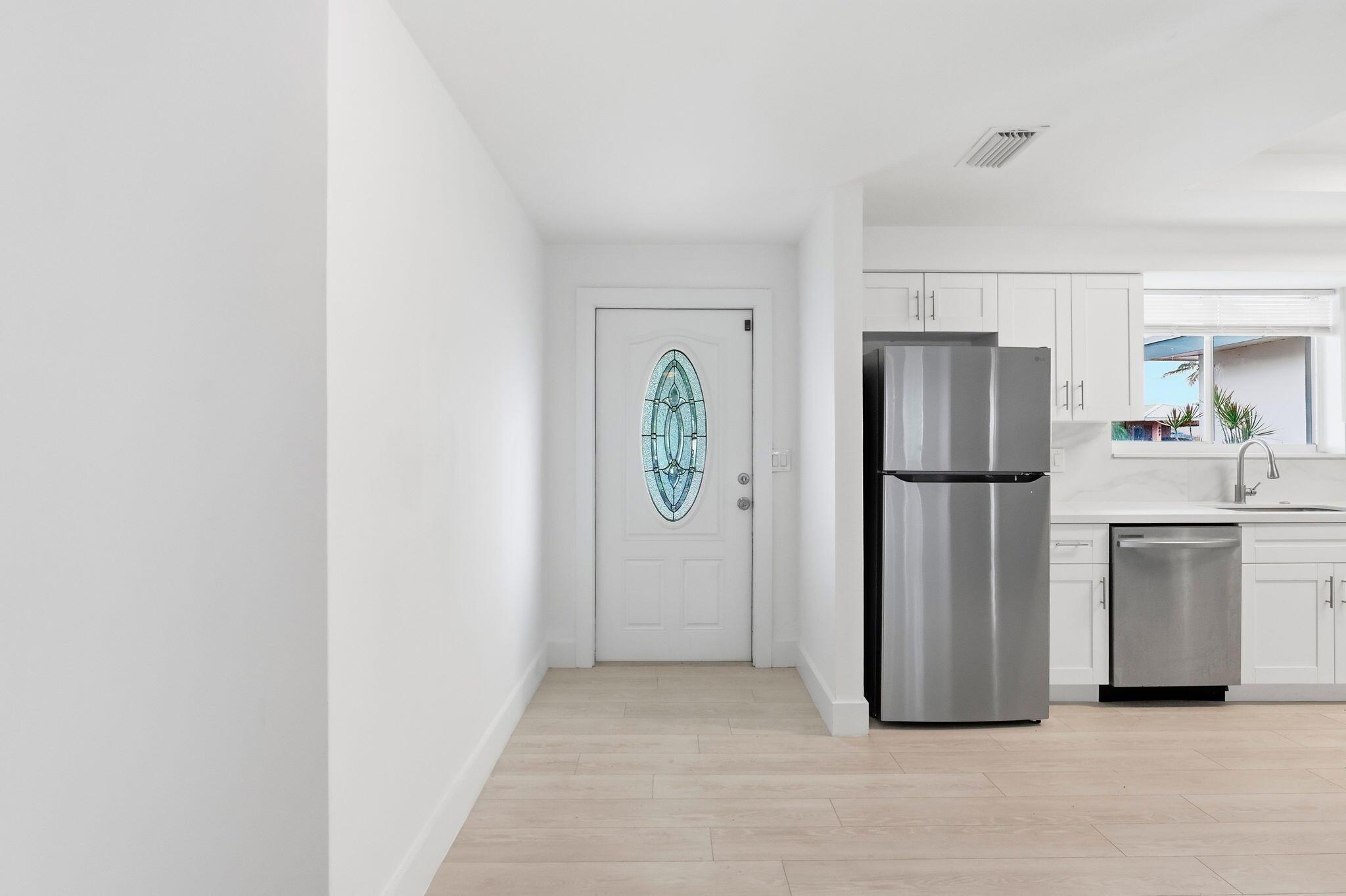 898 SW 10th Avenue, Boca Raton, FL 33486, Boca Raton - Photo 4