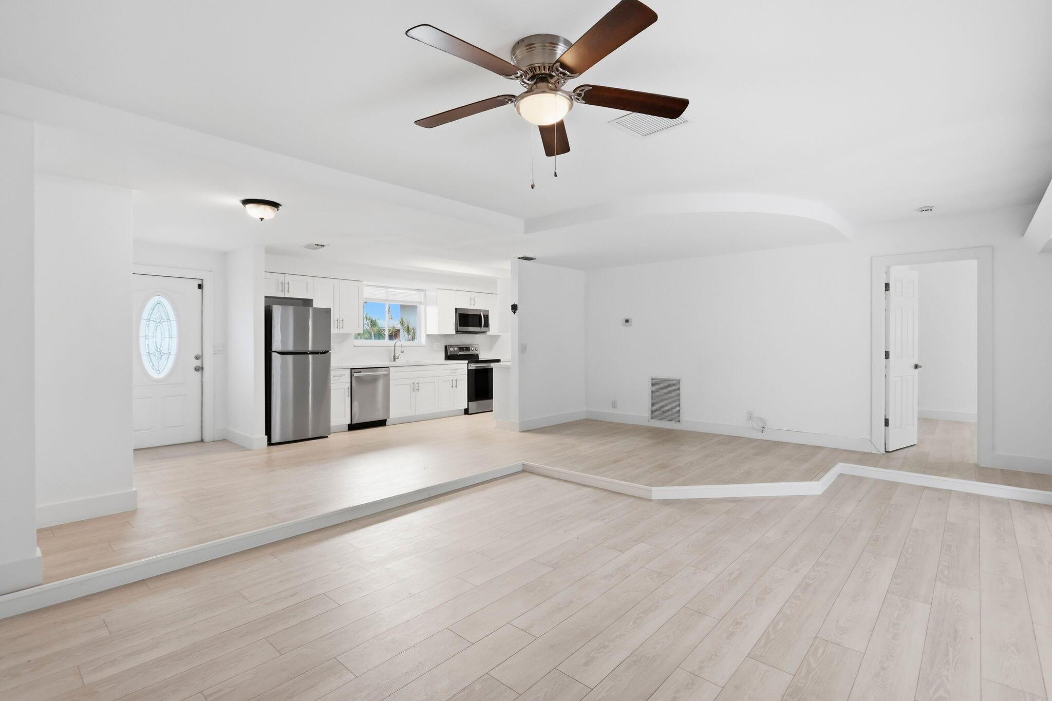 898 SW 10th Avenue, Boca Raton, FL 33486, Boca Raton - Photo 5