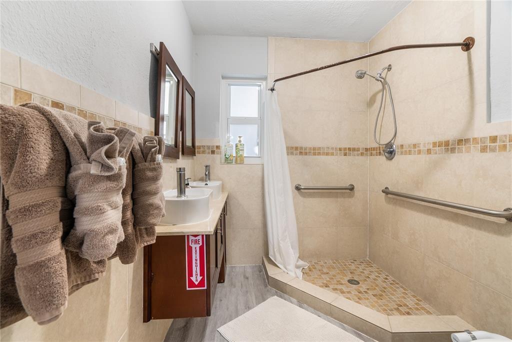 2625 NE 13TH Court 2, Fort Lauderdale, FL 33304, Fort Lauderdale - Photo 5