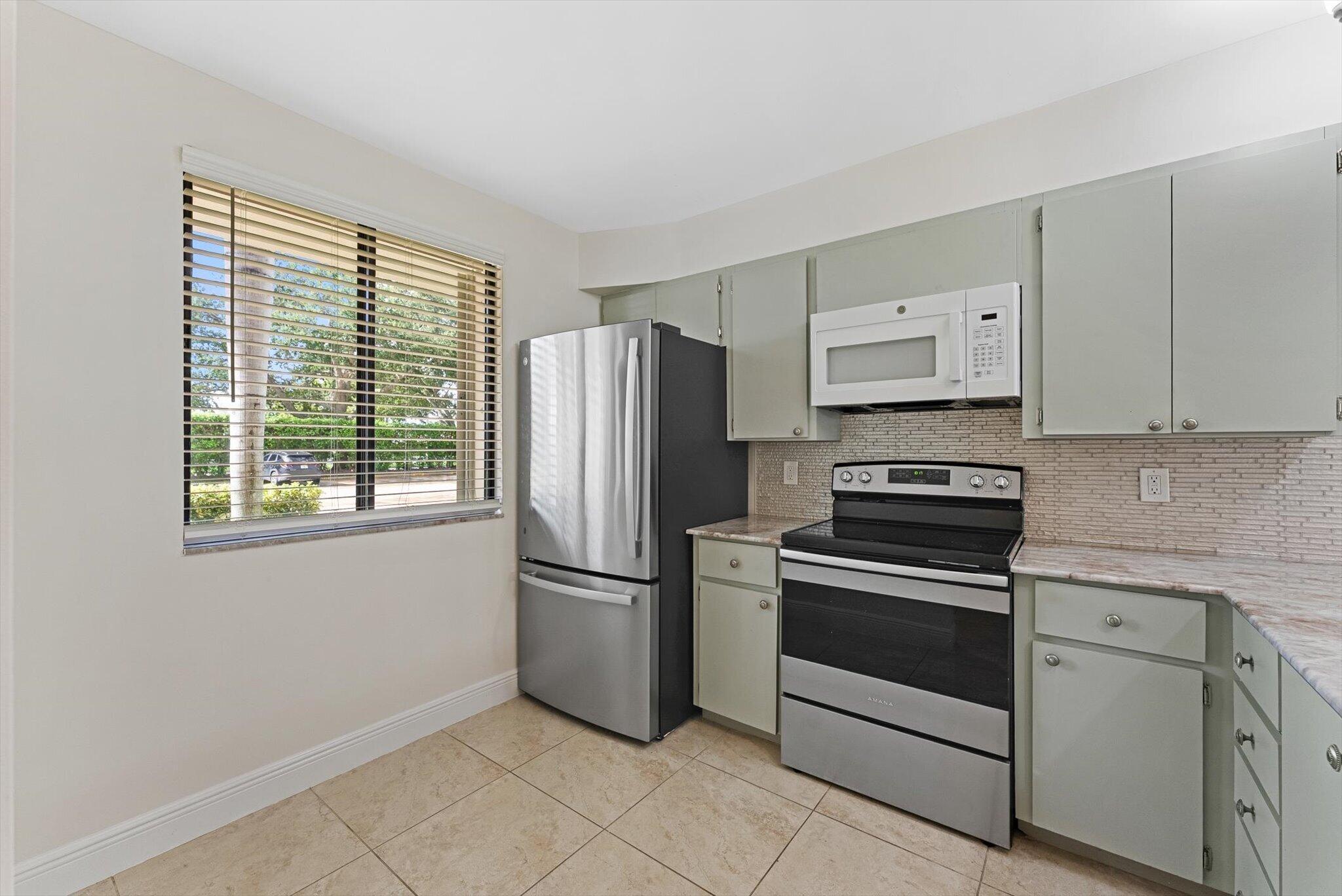 6205 BALBOA Circle 102, Boca Raton, FL 33433, Boca Raton - Photo 5