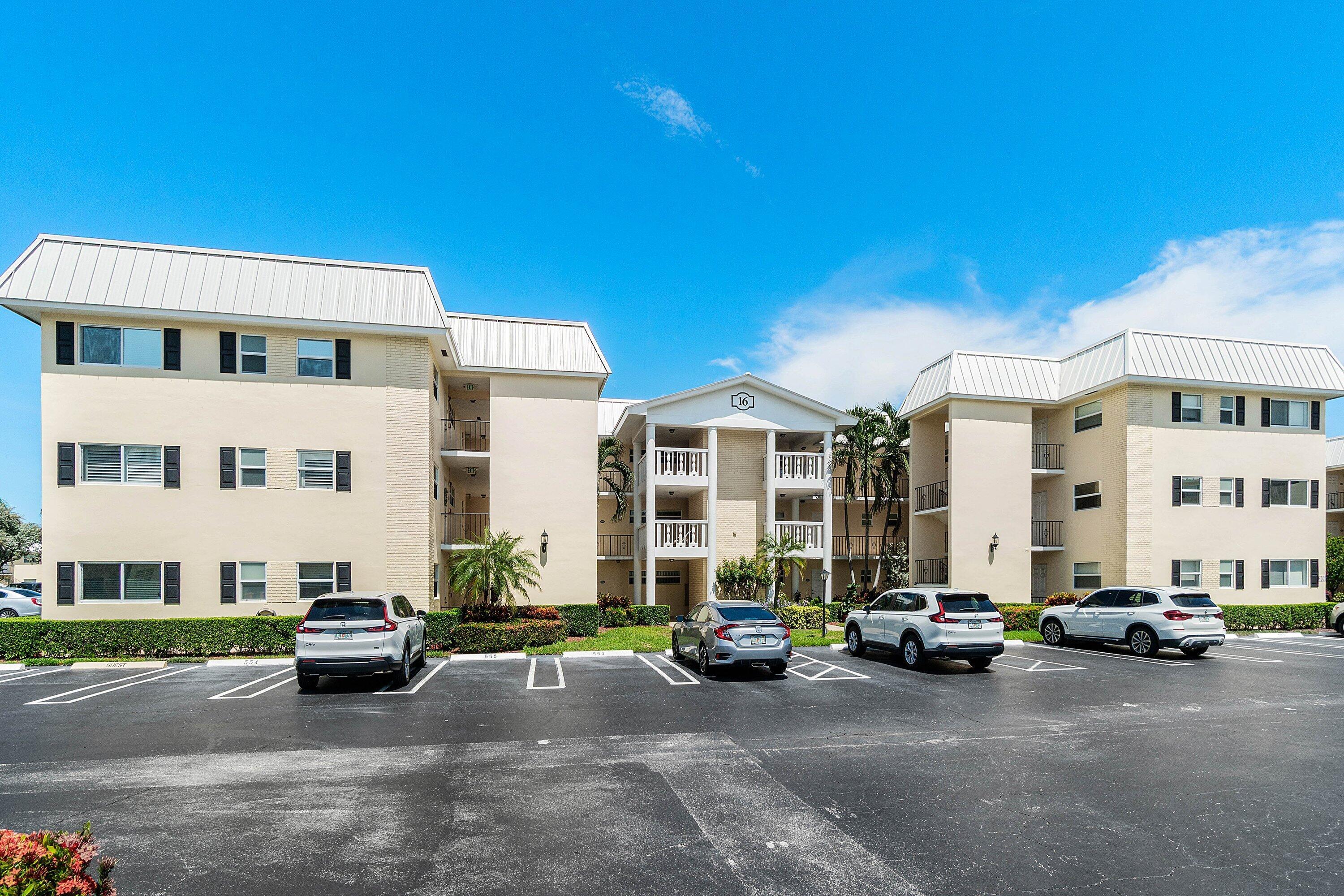 16 Colonial Club Drive 302, Boynton Beach, FL 33435, Boynton Beach - Photo 2