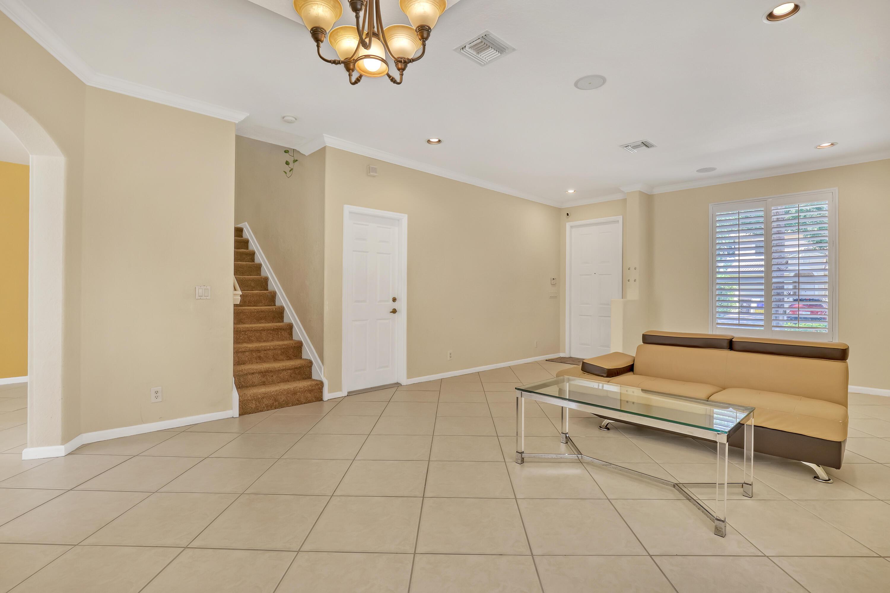 4493 Lake Tahoe Circle, West Palm Beach, FL 33409, West Palm Beach - Photo 5
