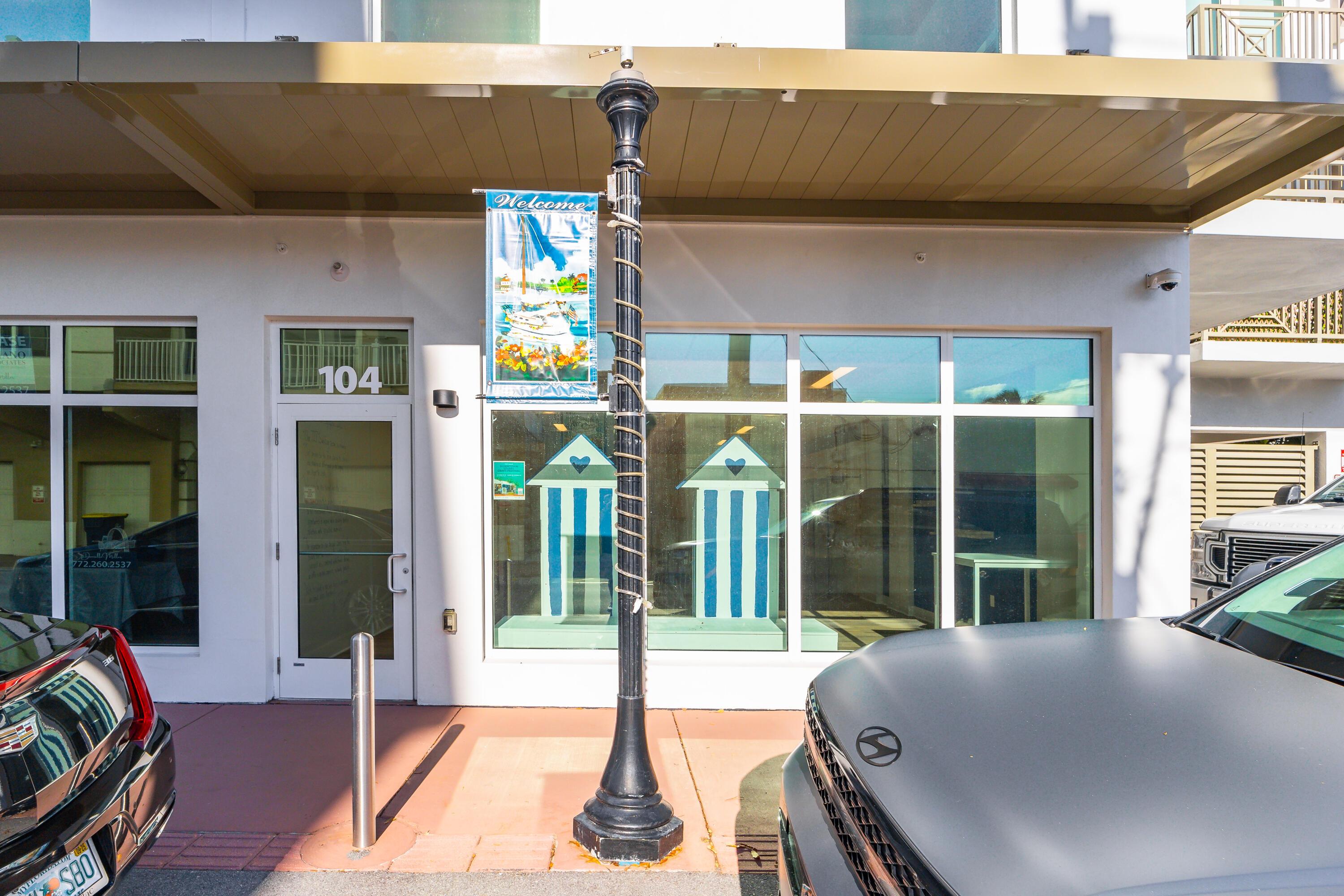 41 SW SEMINOLE Street 104, Stuart, FL 34994, Stuart