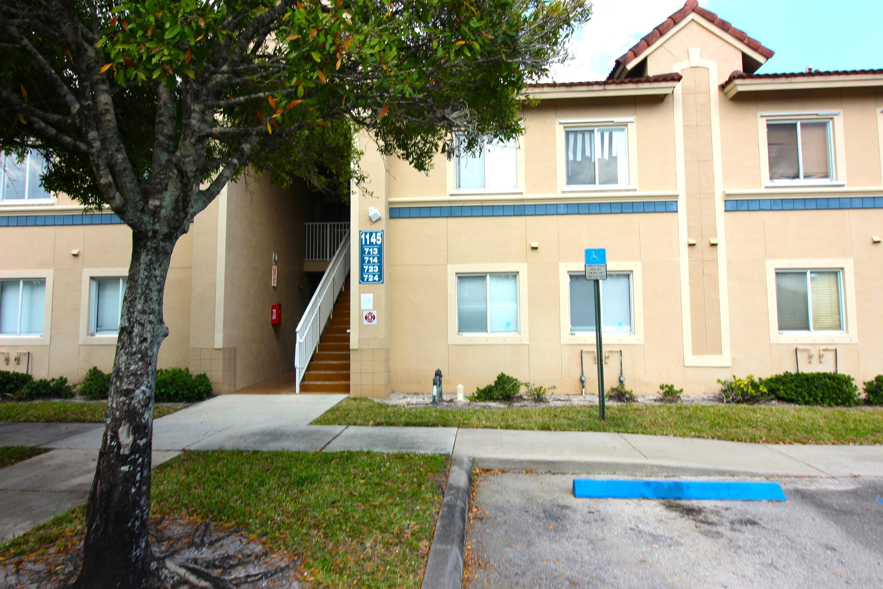 1145 Golden Lakes Boulevard 723, West Palm Beach, FL 33411, West Palm Beach - Photo 5