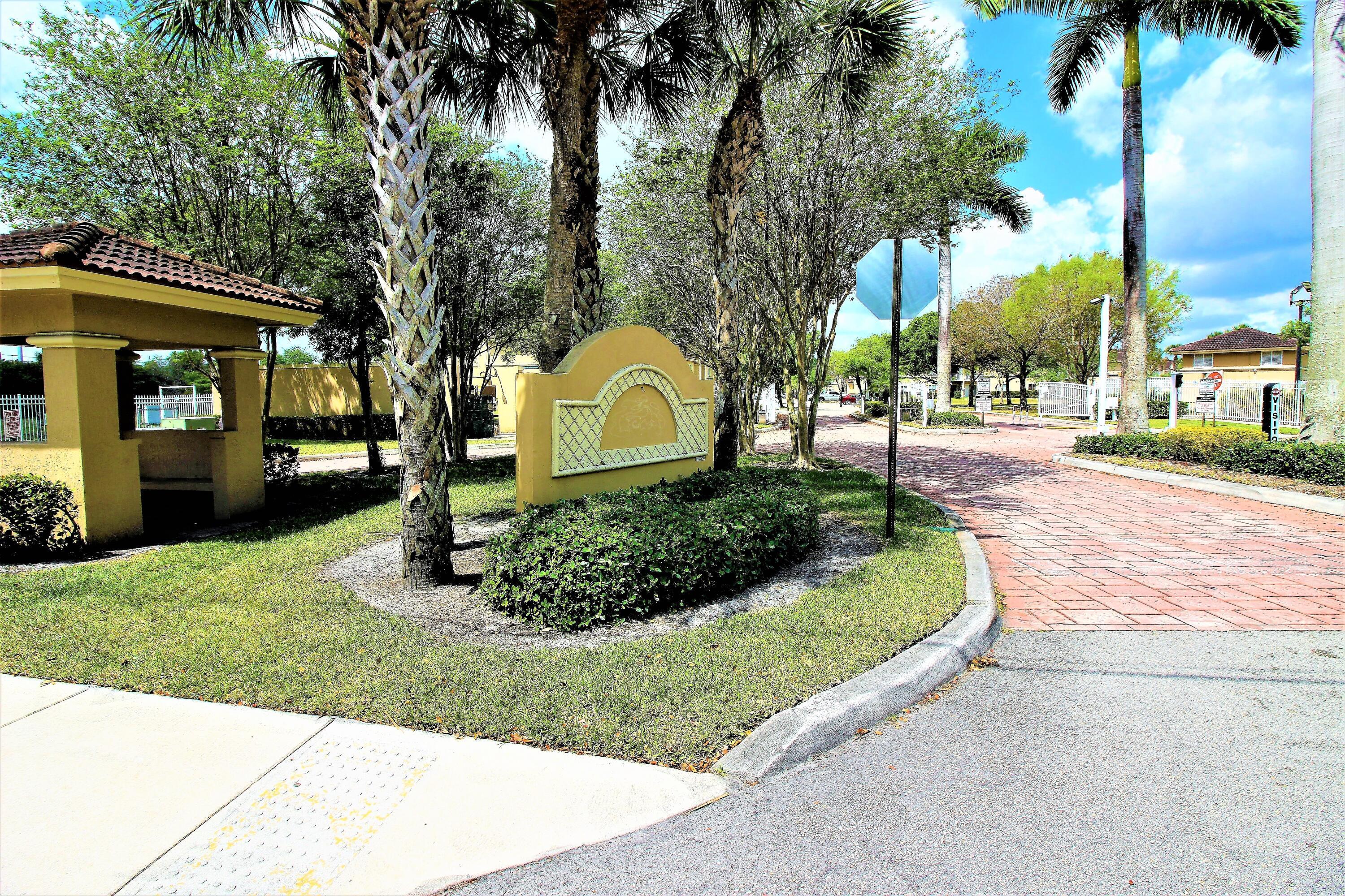 1145 Golden Lakes Boulevard 723, West Palm Beach, FL 33411, West Palm Beach - Photo 2