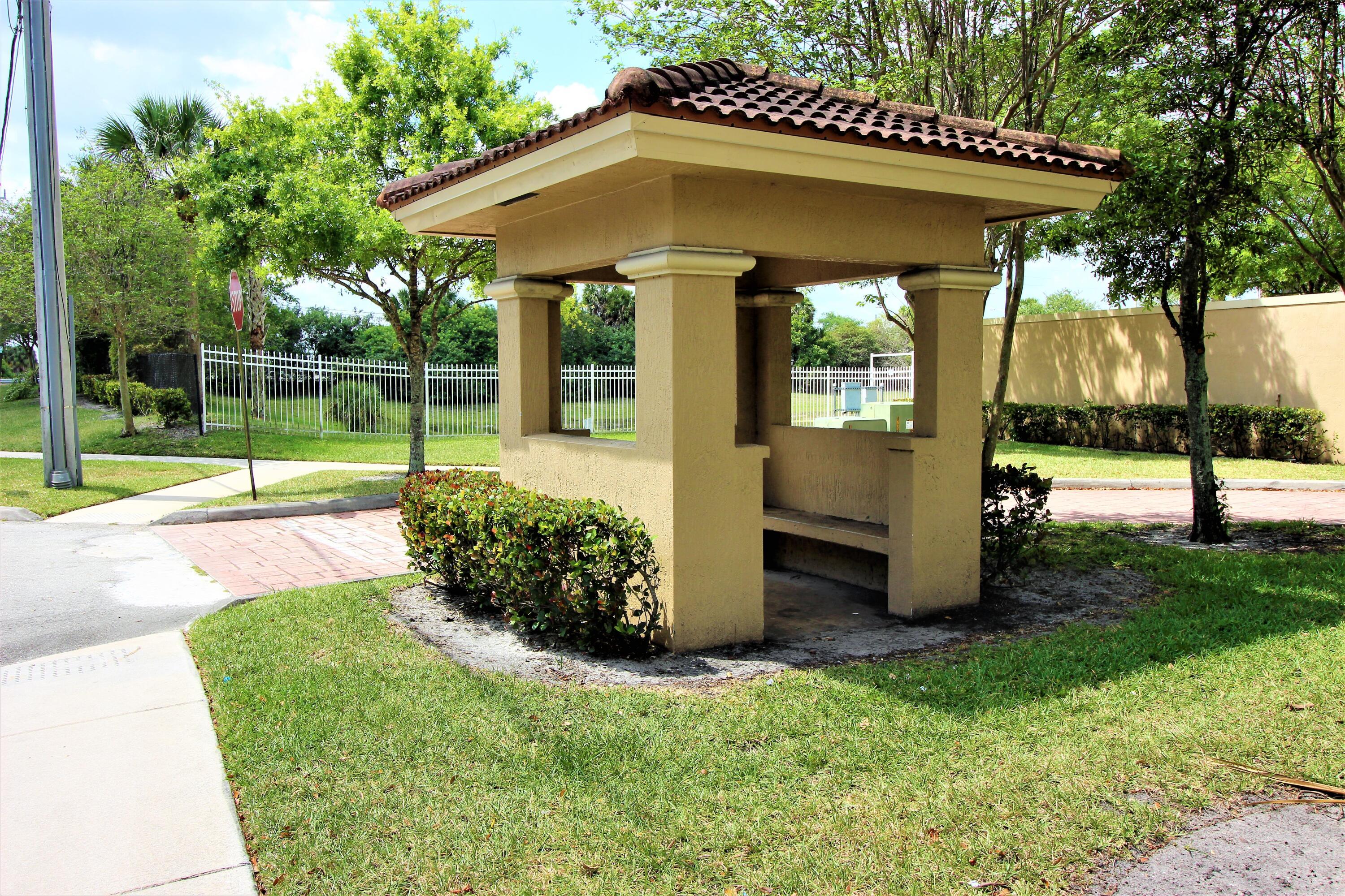 1145 Golden Lakes Boulevard 723, West Palm Beach, FL 33411, West Palm Beach - Photo 4
