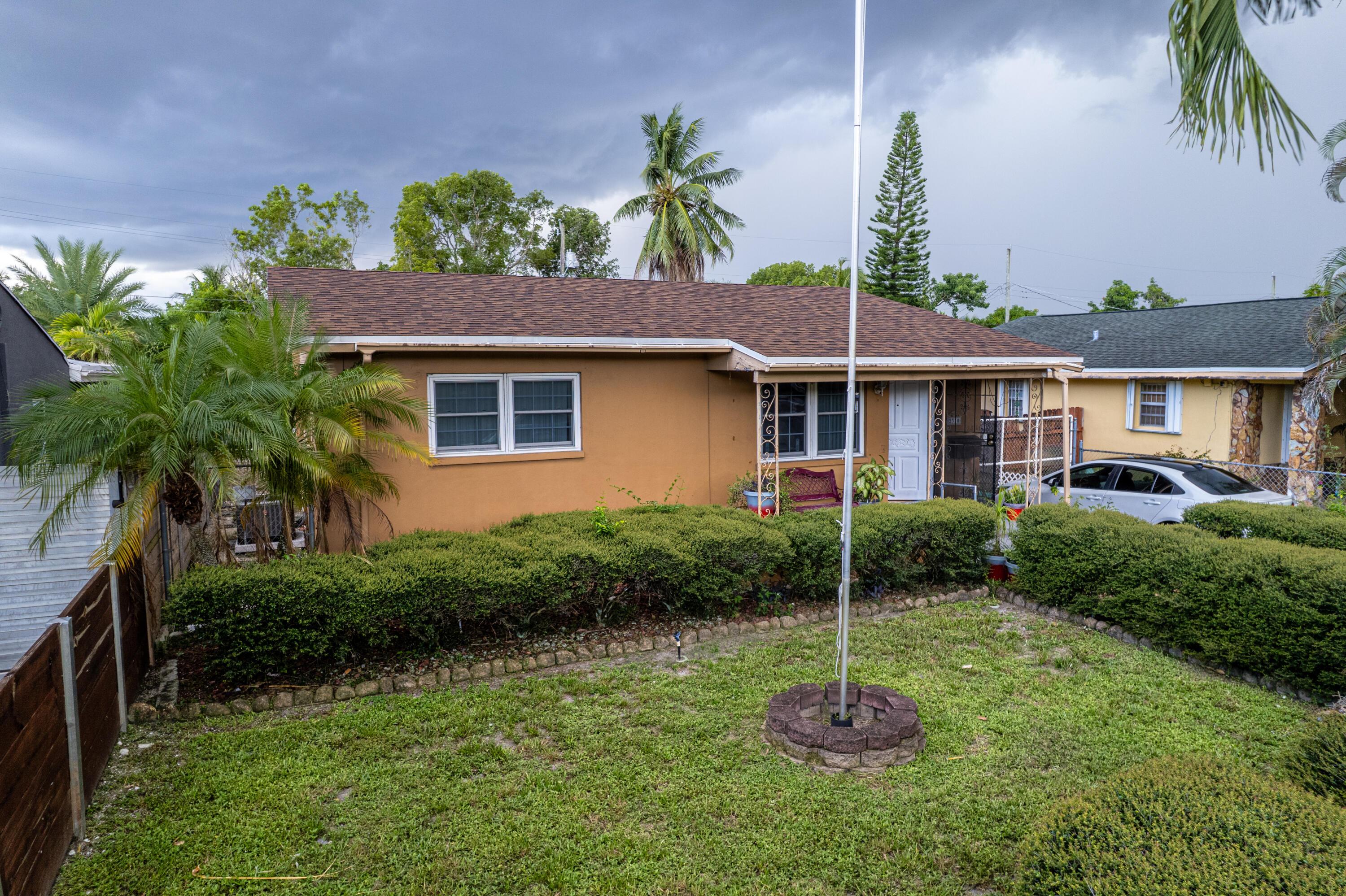 2310 SCOTT Street, Hollywood, FL 33020, Hollywood - Photo 2