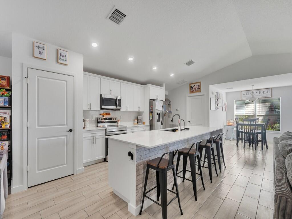 7735 101ST Court, Vero Beach, FL 32967, Vero Beach - Photo 5