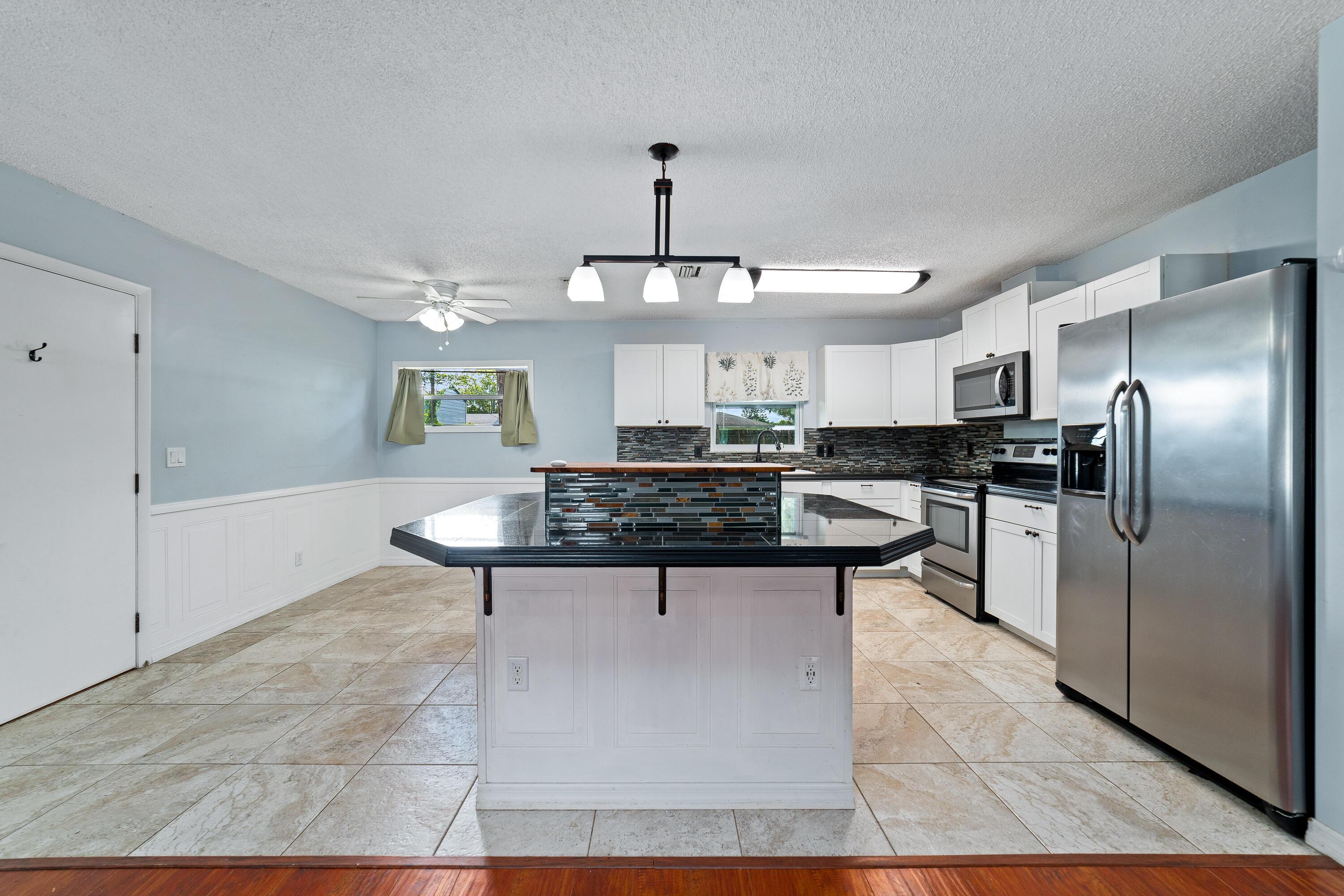2175 18th Avenue SW, Vero Beach, FL 32962, Vero Beach - Photo 5