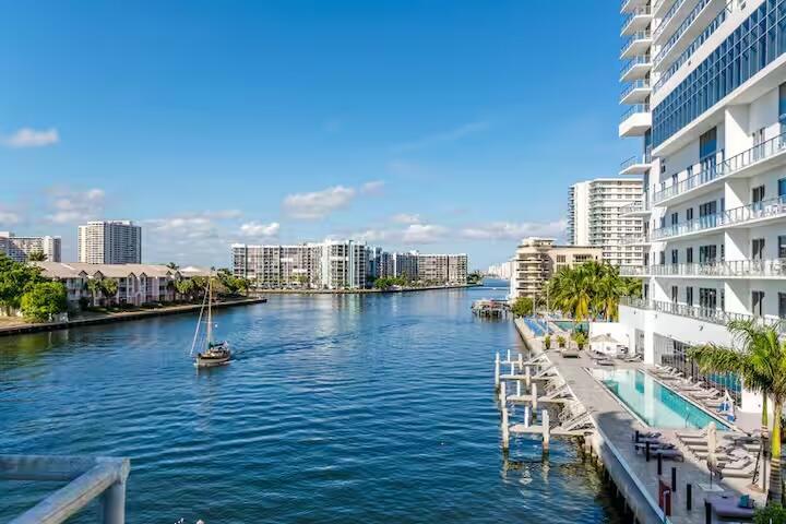 4010 S Ocean Drive R2404, Hollywood, FL 33019, Hollywood