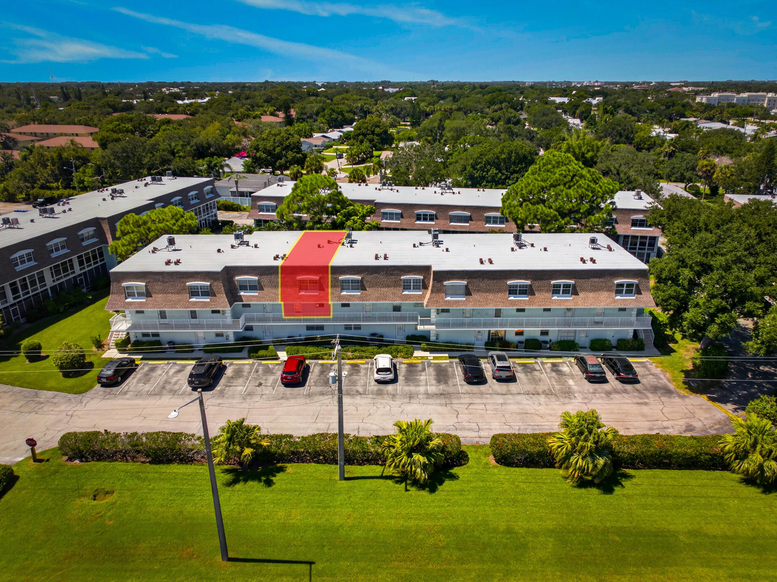 1901 INDIAN RIVER Boulevard C207, Vero Beach, FL 32960, Vero Beach - Photo 2