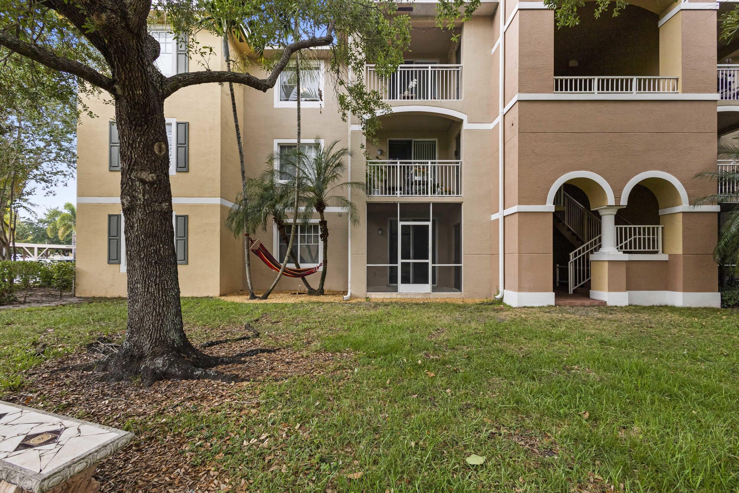6450 EMERALD DUNES Drive 103, West Palm Beach, FL 33411, West Palm Beach - Photo 2
