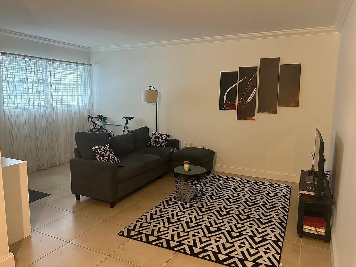 2496 SW 17th Avenue 5205, Miami, FL 33145, Miami - Photo 4