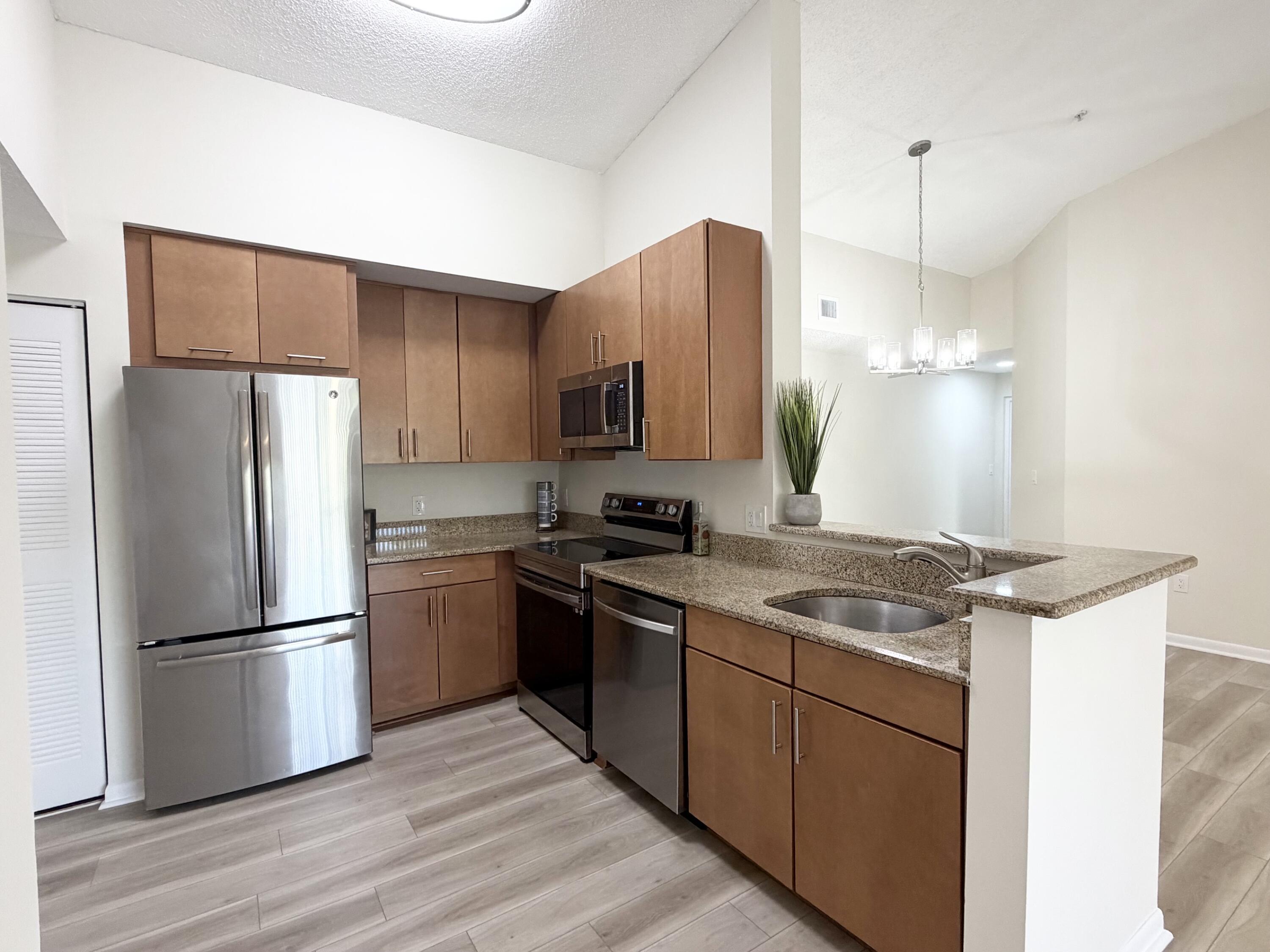 6968 SW 39th Street F302, Davie, FL 33314, Davie - Photo 3