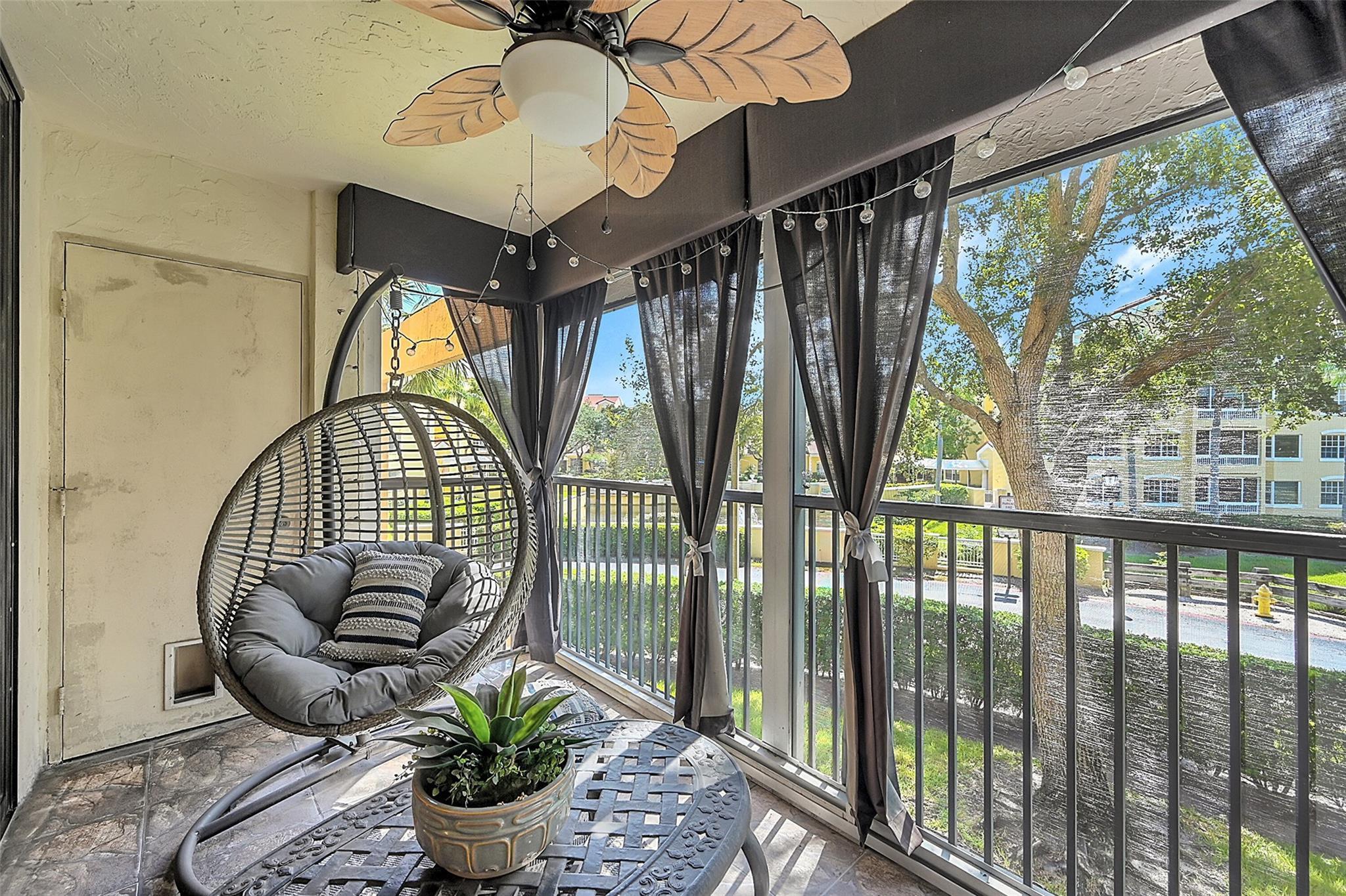 8592 W Sunrise Boulevard Unit 206, Plantation, FL 33322, Plantation - Photo 3