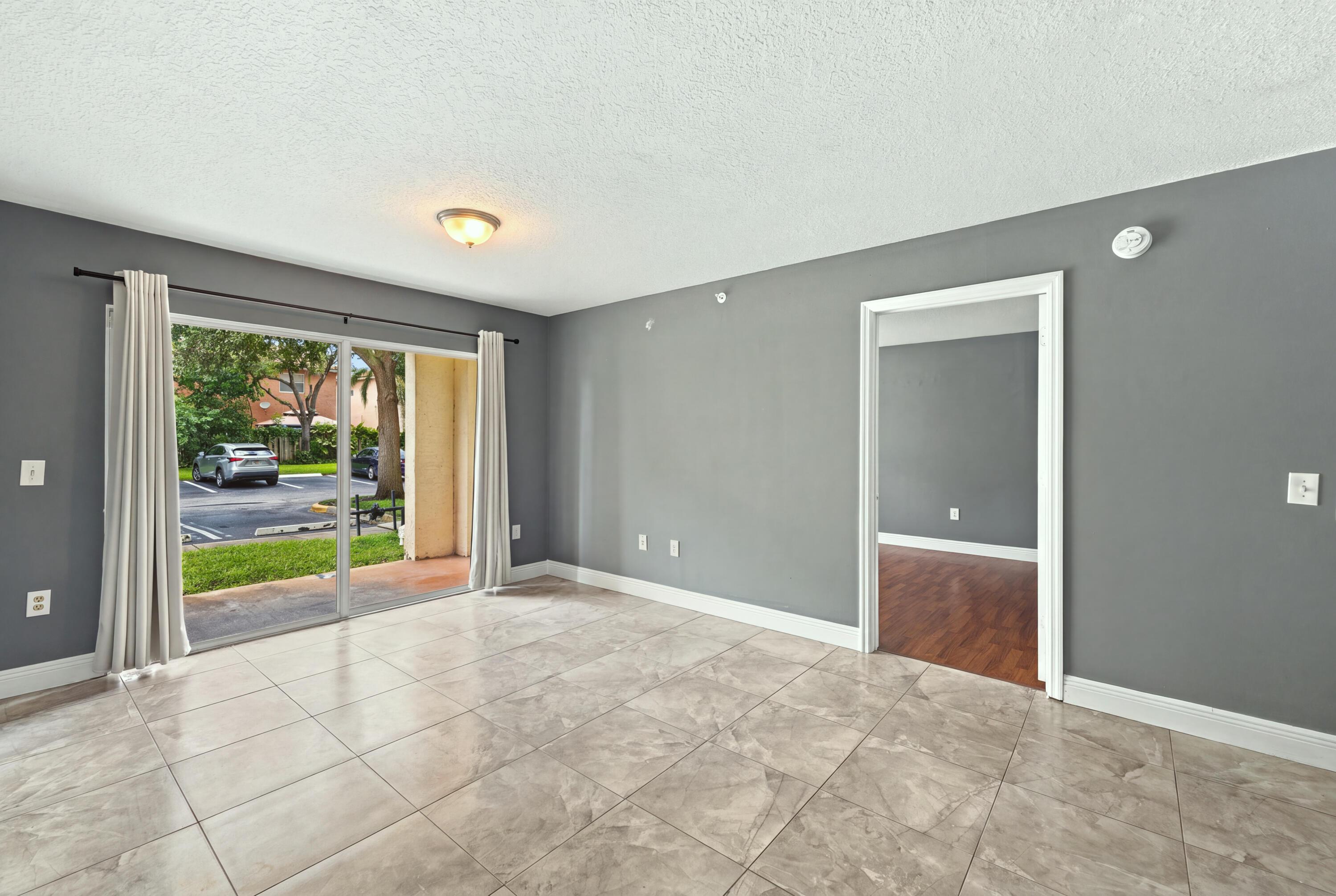 4041 San Marino Boulevard 105, West Palm Beach, FL 33409, West Palm Beach - Photo 5