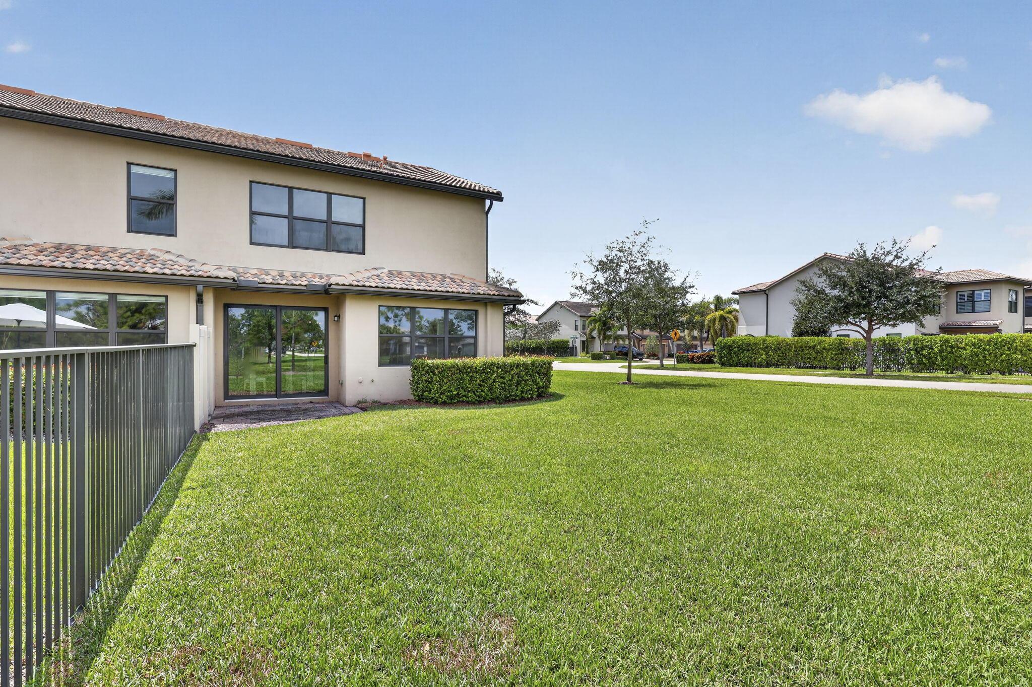 8245 CADRE NOIR Road, Lake Worth, FL 33467, Lake Worth - Photo 3
