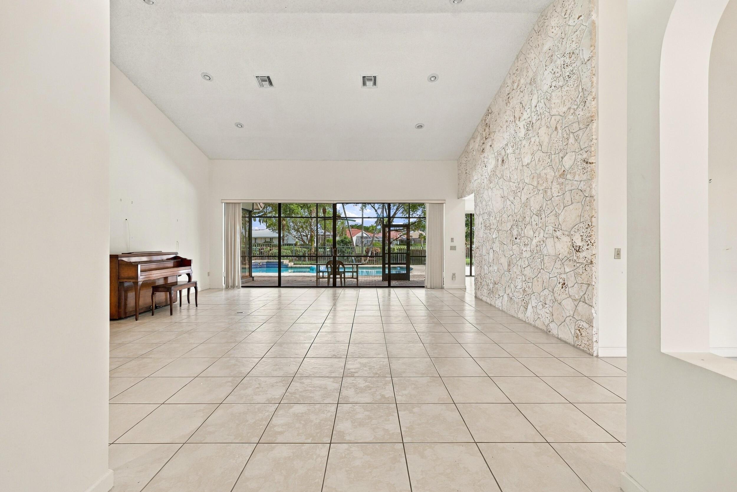 10695 STONEBRIDGE Boulevard, Boca Raton, FL 33498, Boca Raton - Photo 5