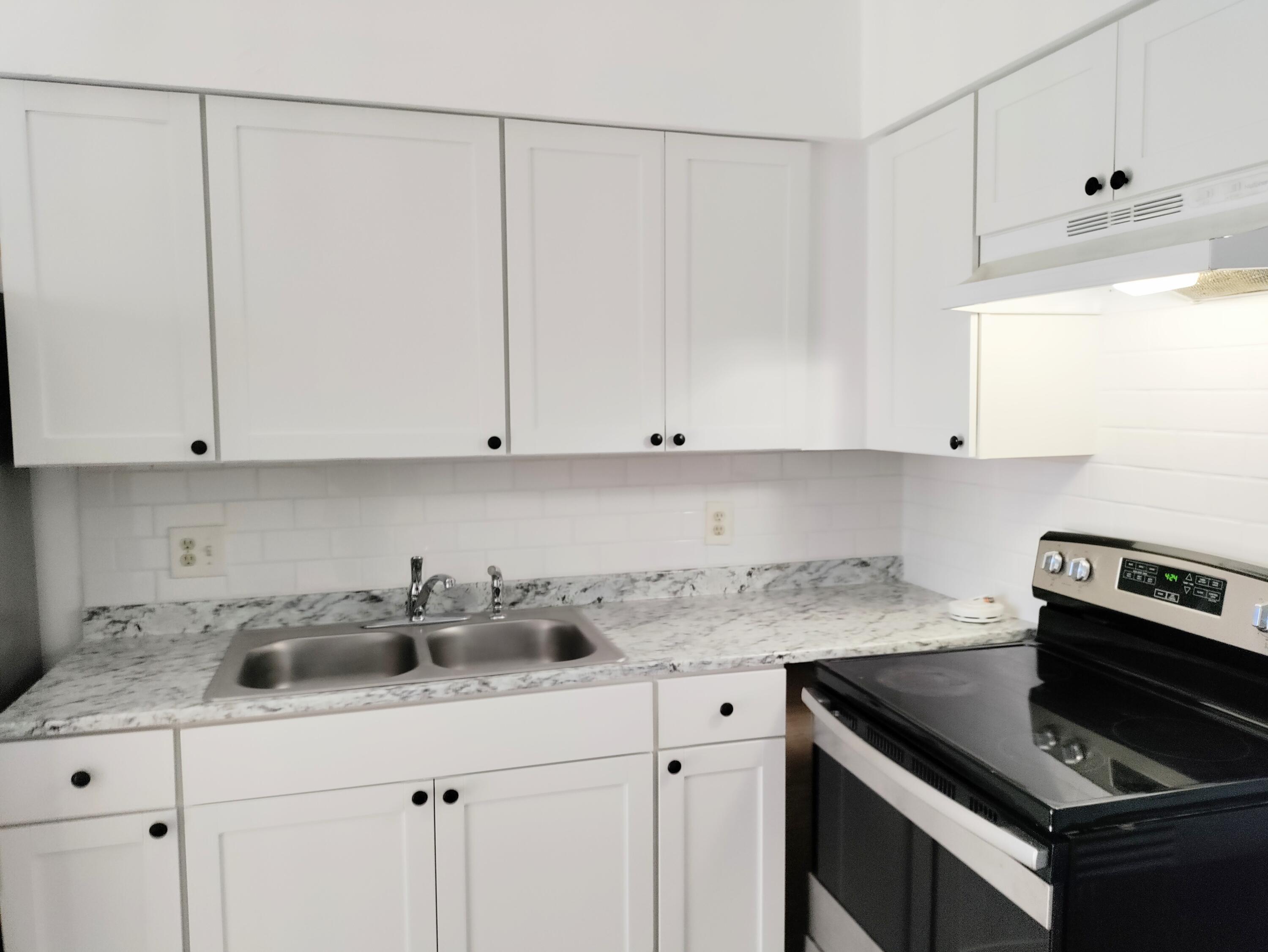 2760 N Dixie Highway 2, Boca Raton, FL 33431, Boca Raton - Photo 2