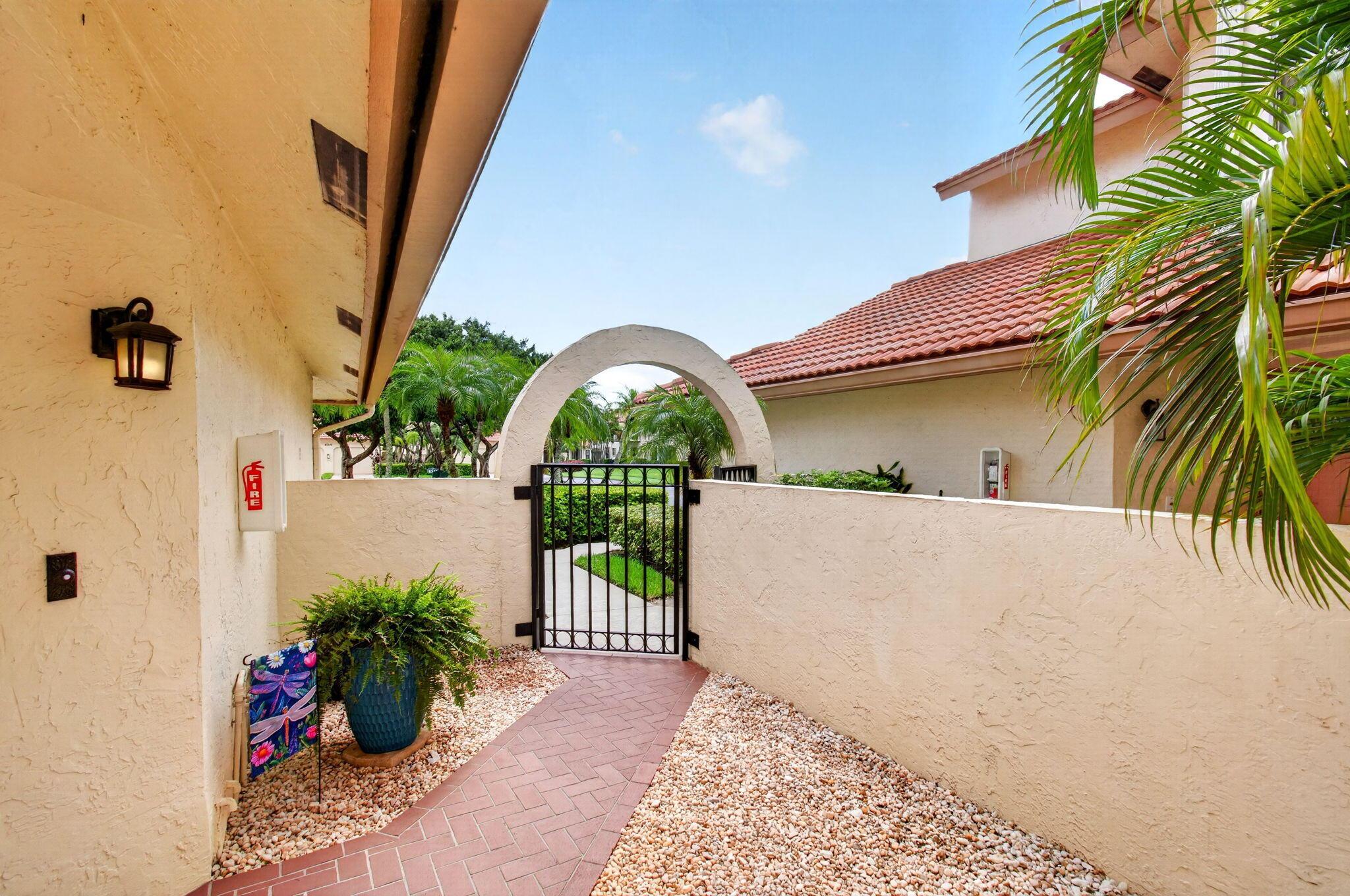 8320 Waterline Drive 202, Boynton Beach, FL 33472, Boynton Beach - Photo 3