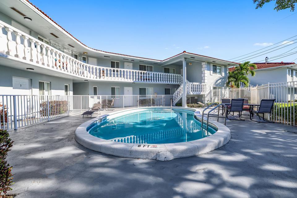 431 W CAMINO REAL 19, Boca Raton, FL 33432, Boca Raton - Photo 2