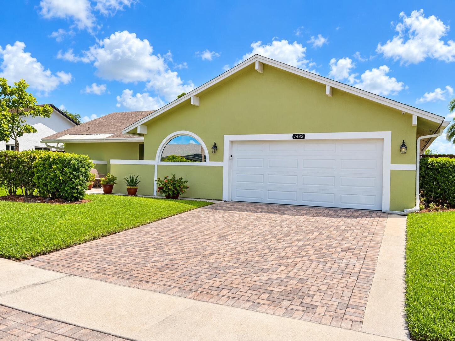7482 NW 48TH Place, Lauderhill, FL 33319, Lauderhill - Photo 2