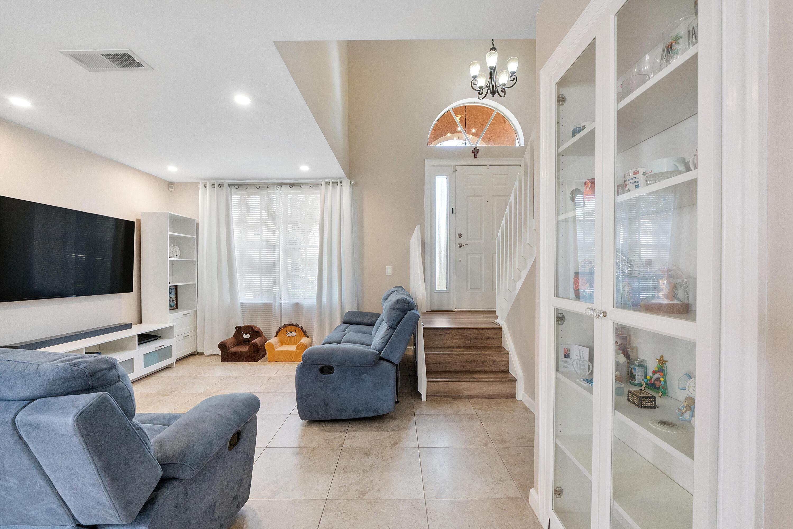 10961 NW 12th Drive, Plantation, FL 33322, Plantation - Photo 5