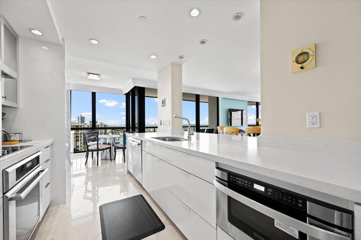 4100 N OCEAN Drive 2304, Singer Island, FL 33404, Singer Island - Photo 3
