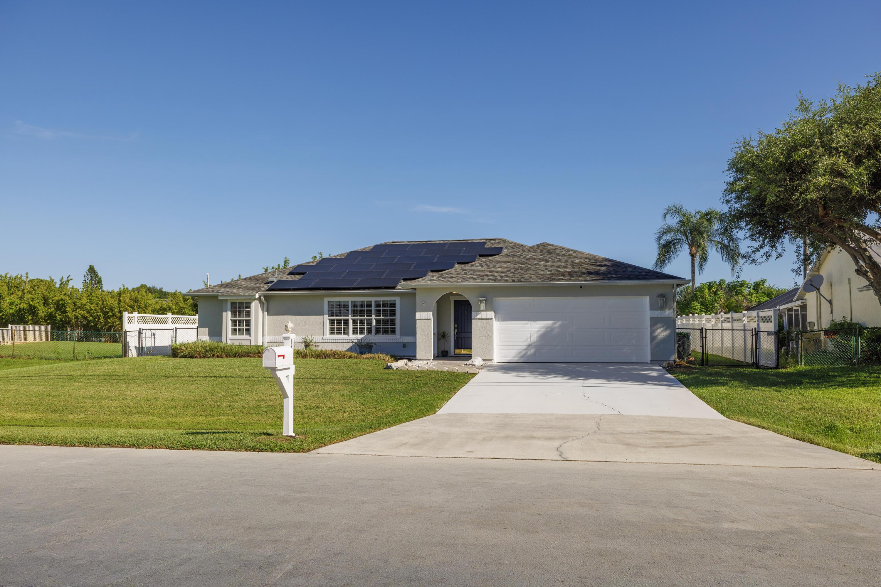 1617 SE North Blackwell Drive, Port St. Lucie, FL 34952, Port St. Lucie - Photo 4