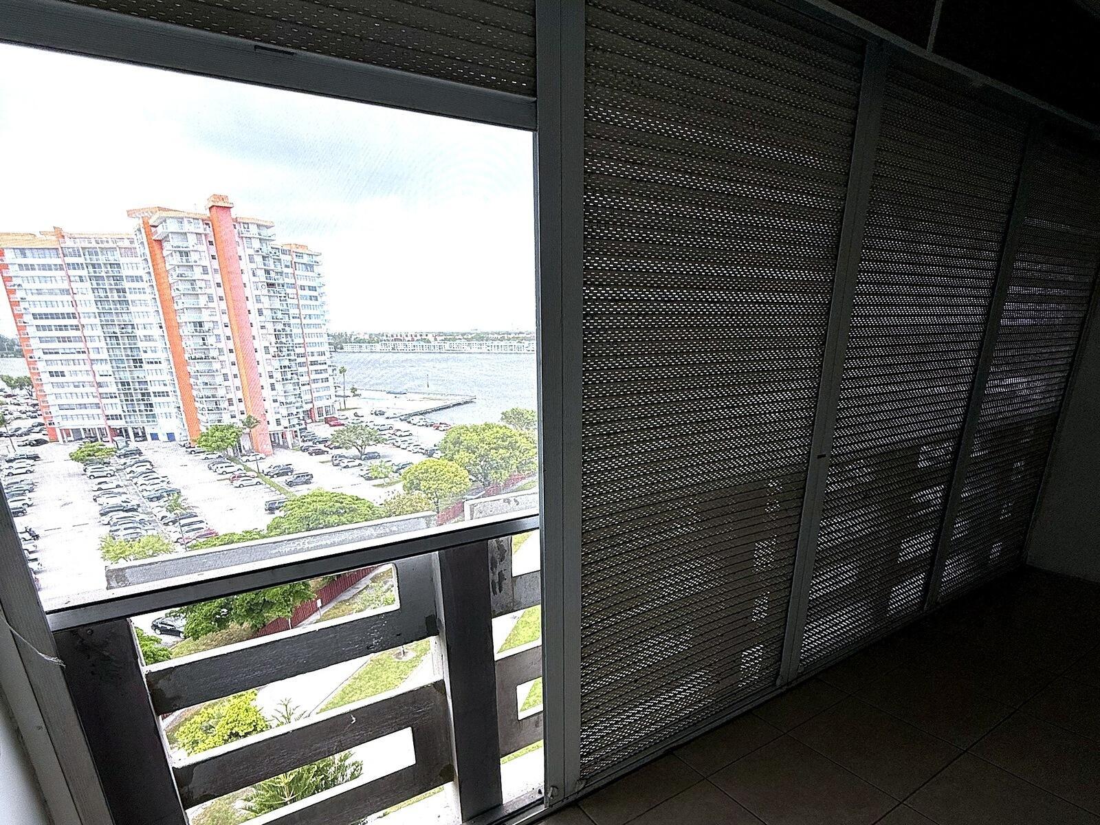1401 NE Miami Gardens Drive 1096, Miami, FL 33179, Miami - Photo 2