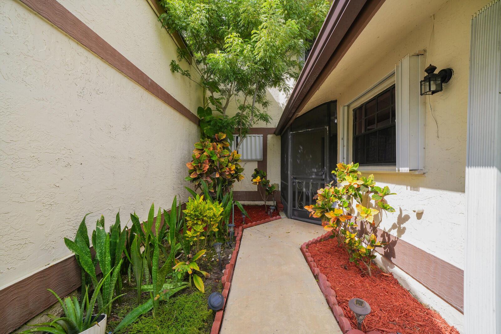 20847 BOCA RIDGE Drive N, Boca Raton, FL 33428, Boca Raton - Photo 3
