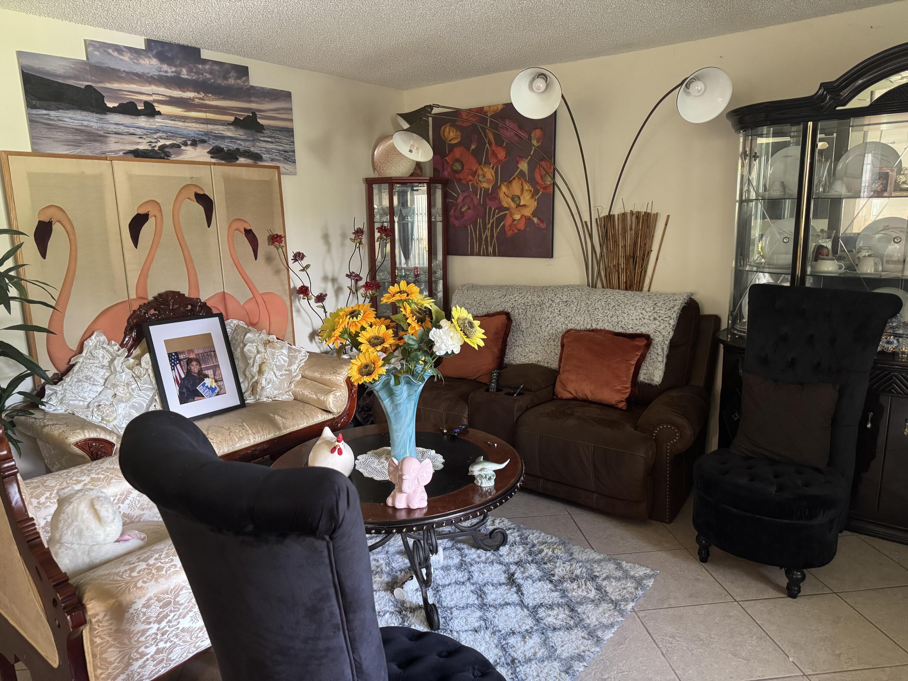 58 WOODLAND Drive 102, Vero Beach, FL 32962, Vero Beach - Photo 2