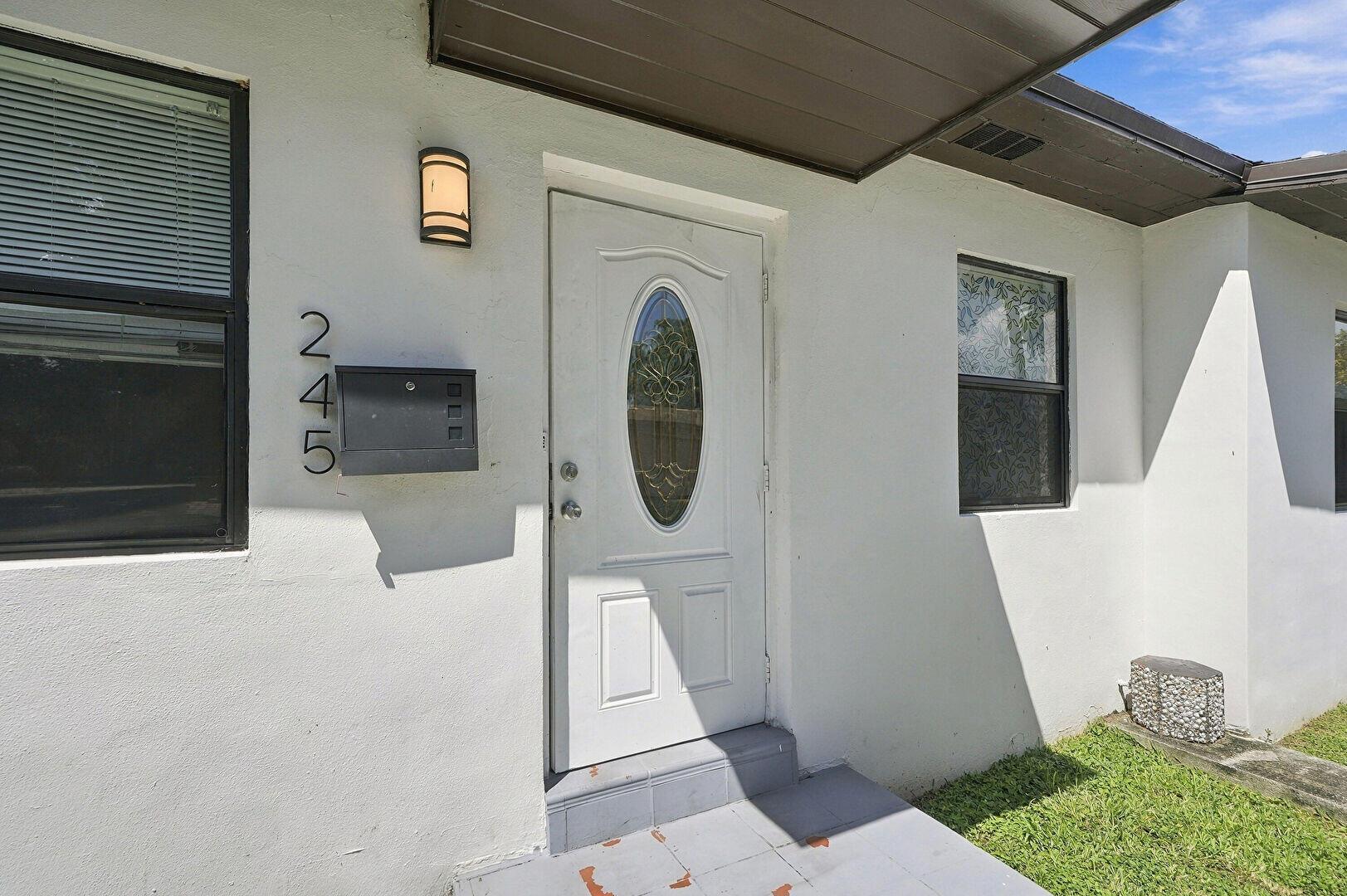 245 NE 1ST Terrace 245, Dania Beach, FL 33004, Dania Beach - Photo 4